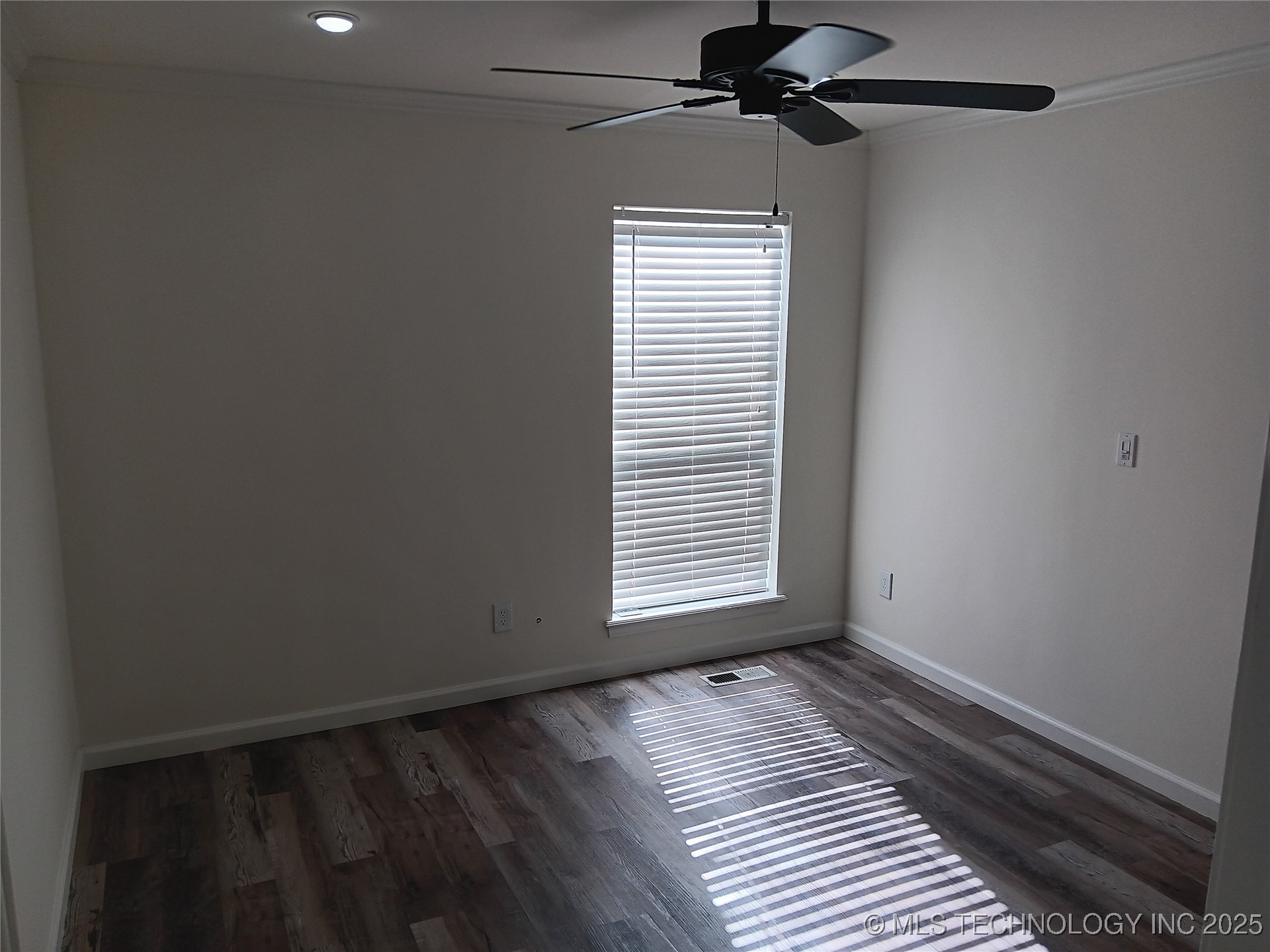 4317 E 76th Street Property Photo 17