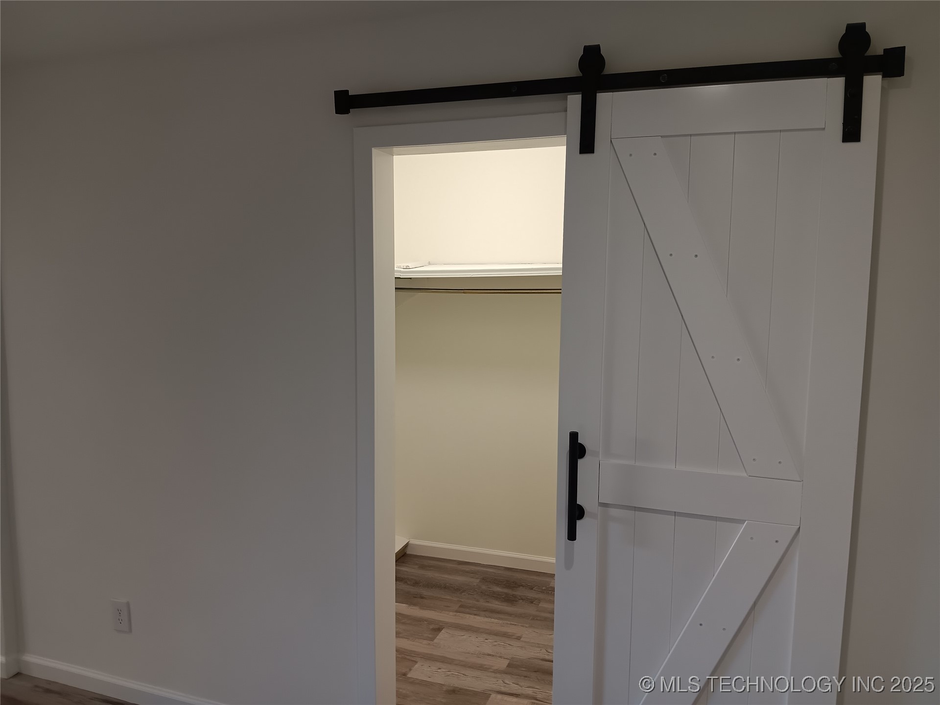 4317 E 76th Street Property Photo 19