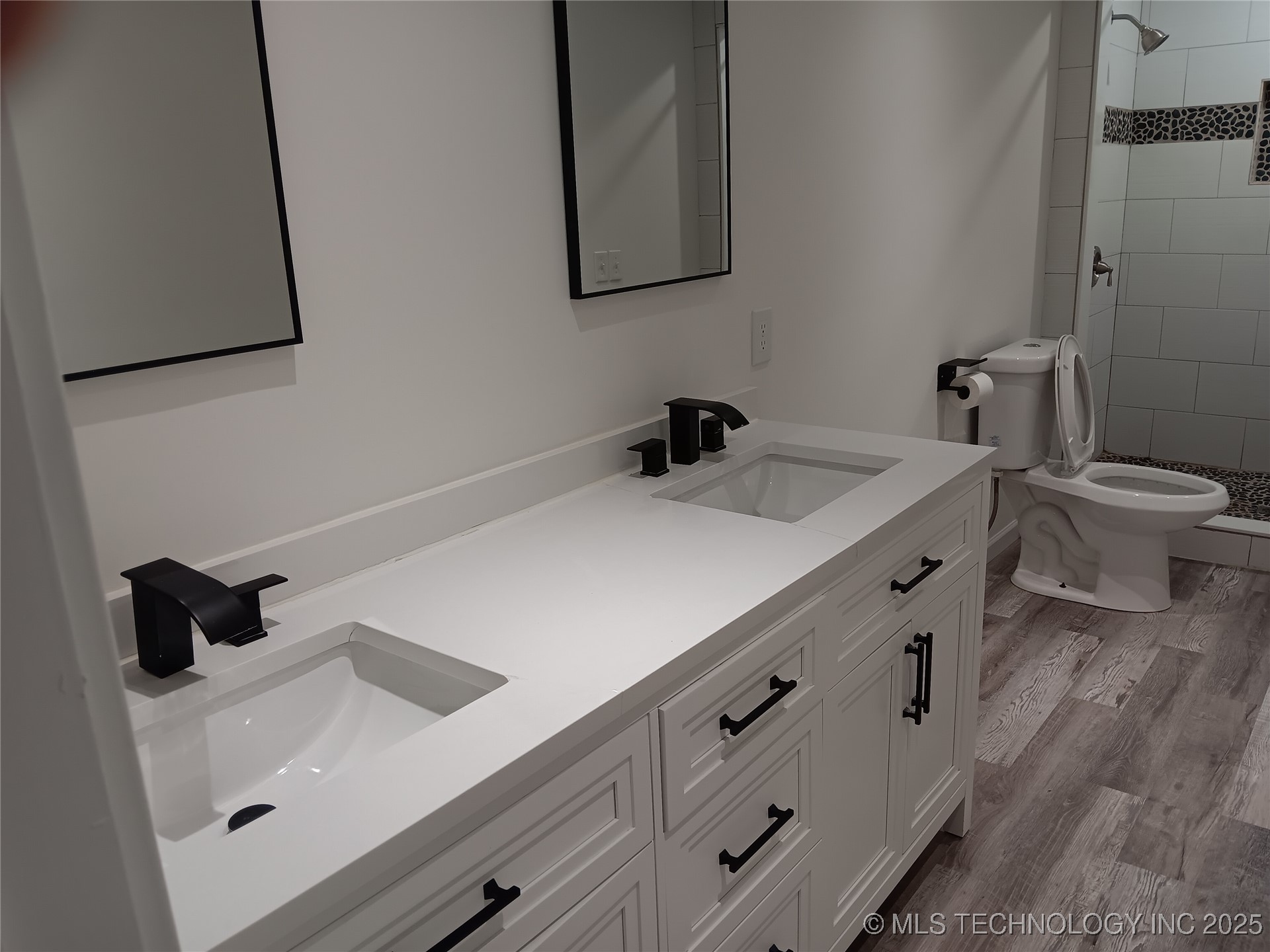 4317 E 76th Street Property Photo 20