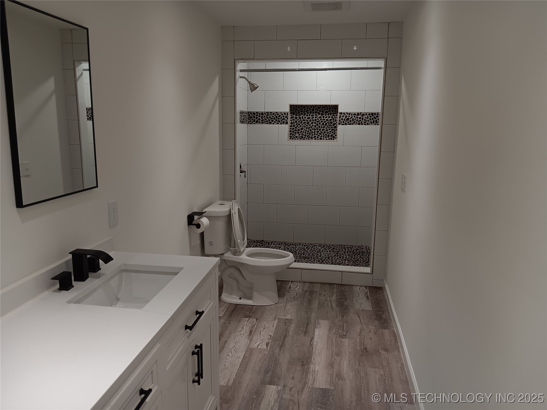 4317 E 76th Street Property Photo 21