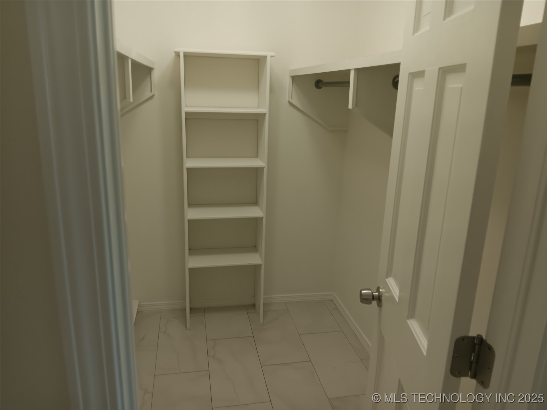 4317 E 76th Street Property Photo 32