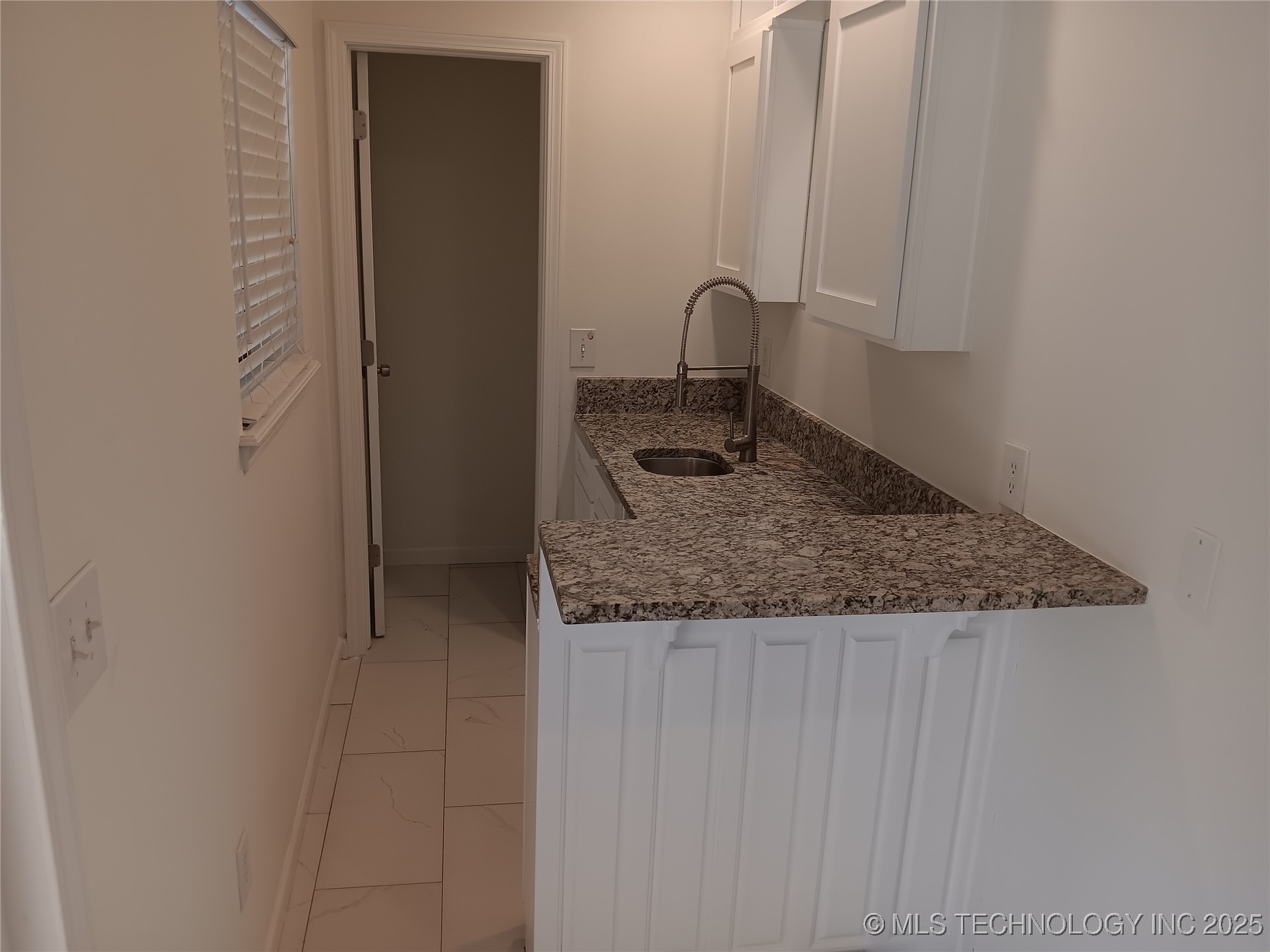 4317 E 76th Street Property Photo 40