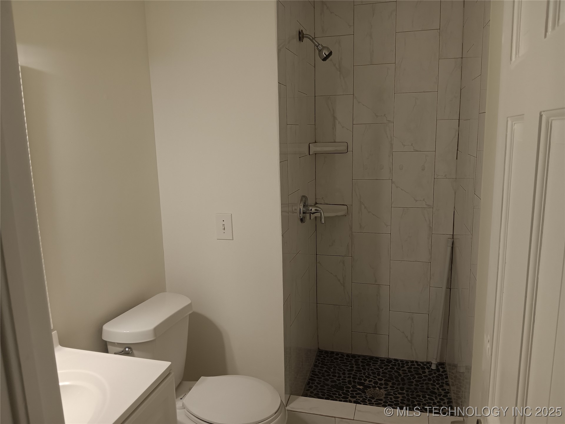 4317 E 76th Street Property Photo 42