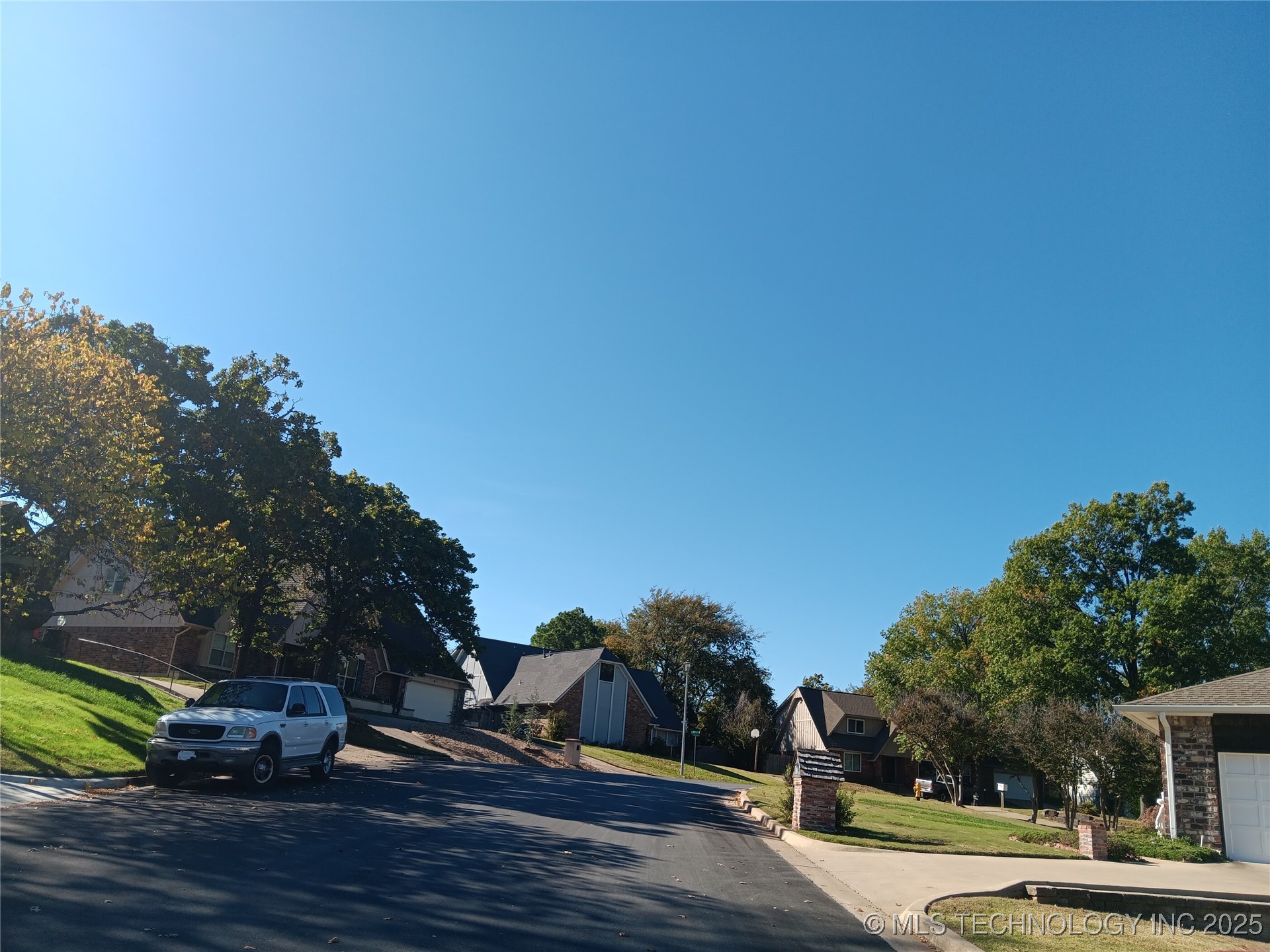 4317 E 76th Street Property Photo 49