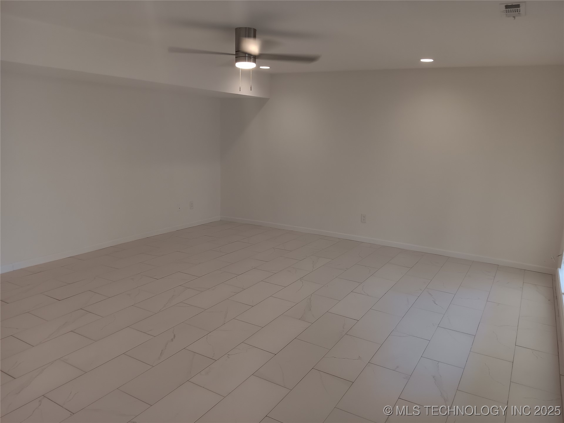 4317 E 76th Street Property Photo 60