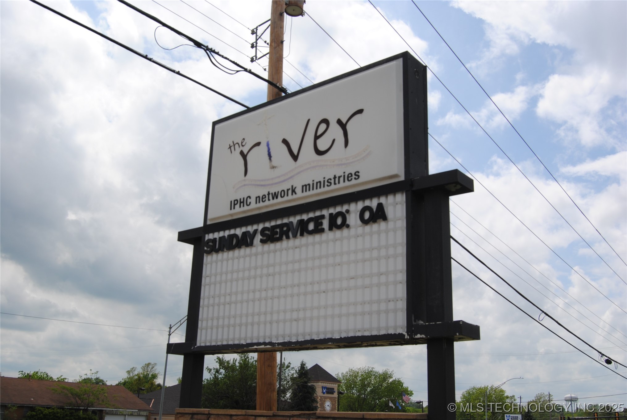 1930 Arlington Street Property Photo 5