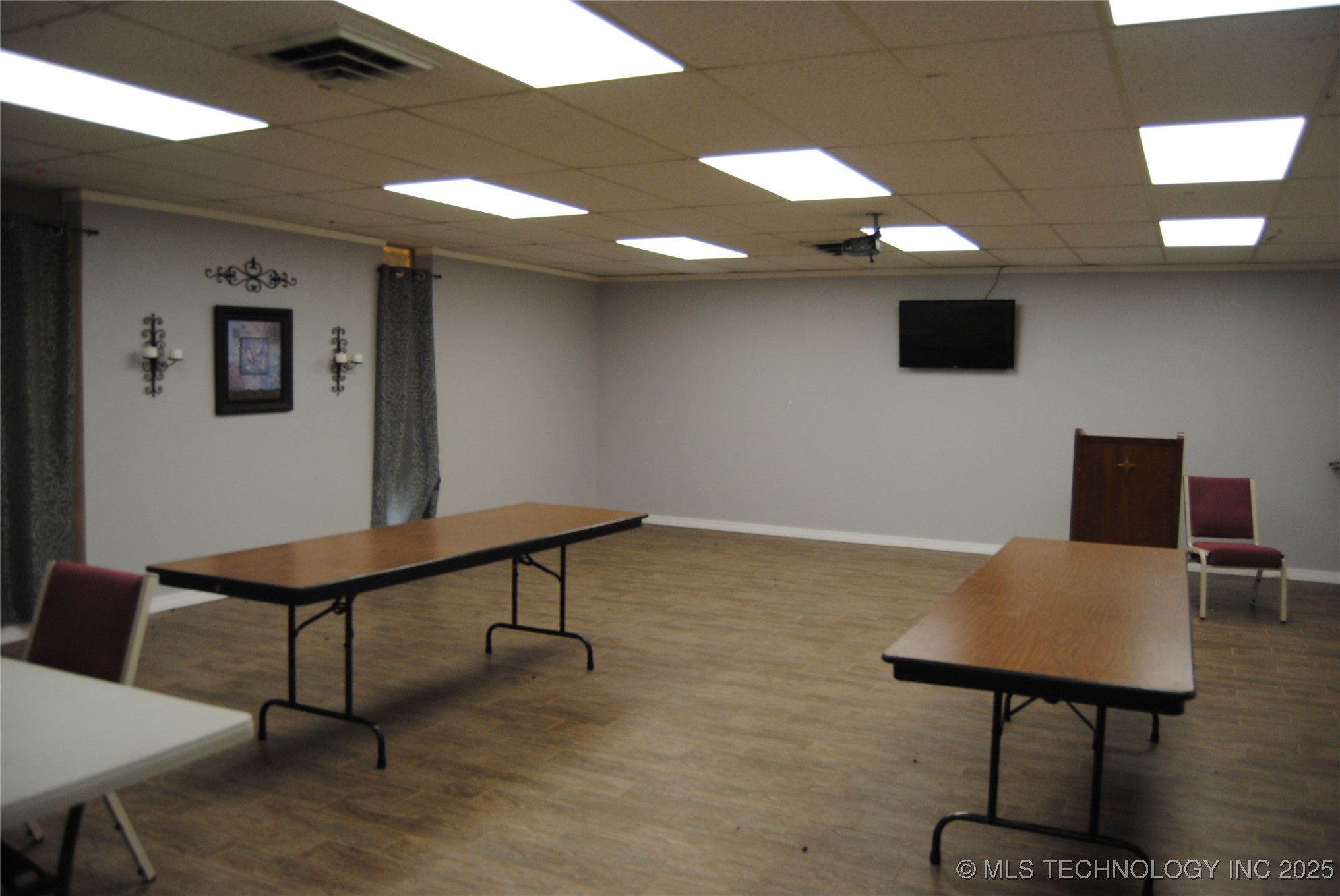 1930 Arlington Street Property Photo 15