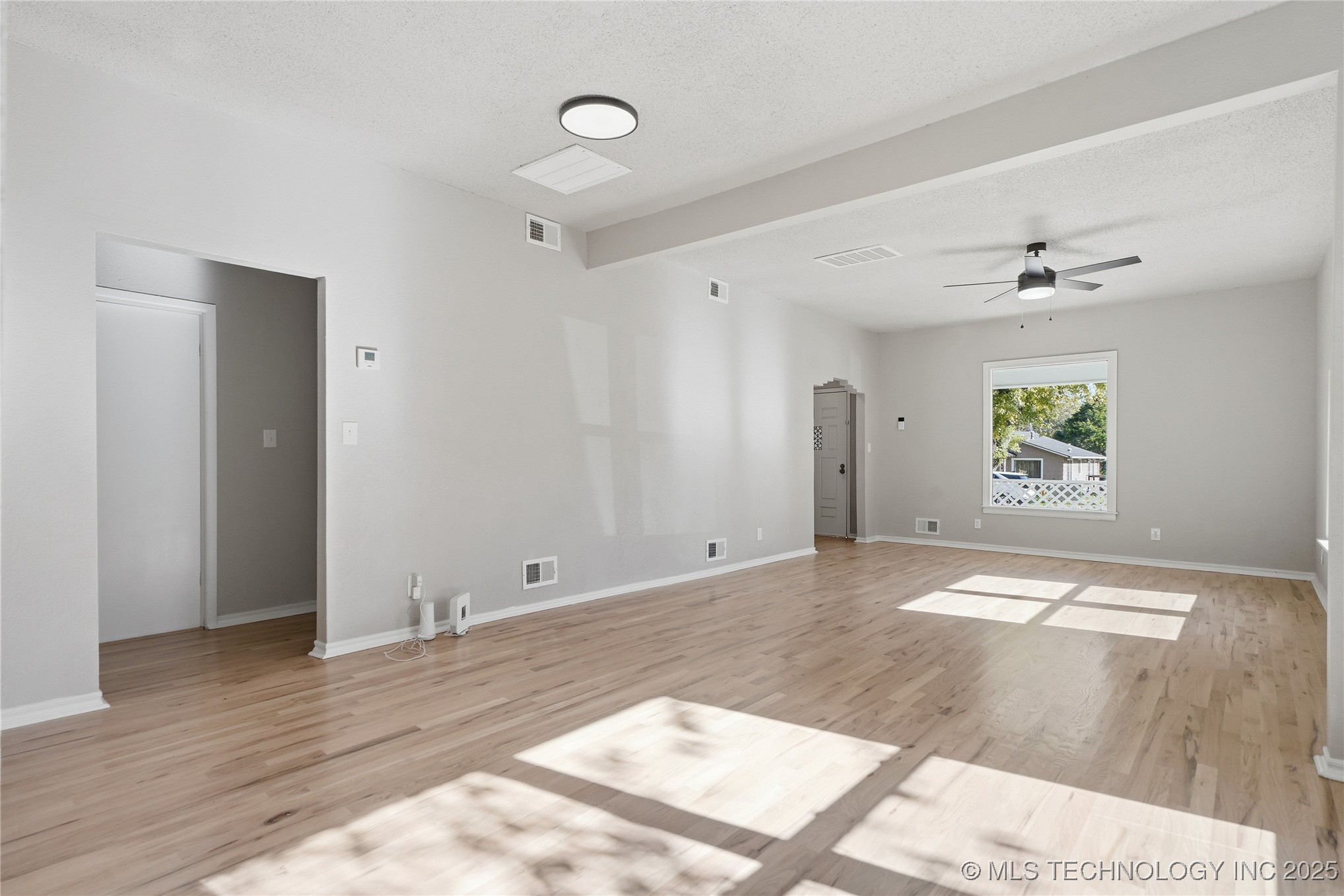 1820 N Delaware Avenue Property Photo 4