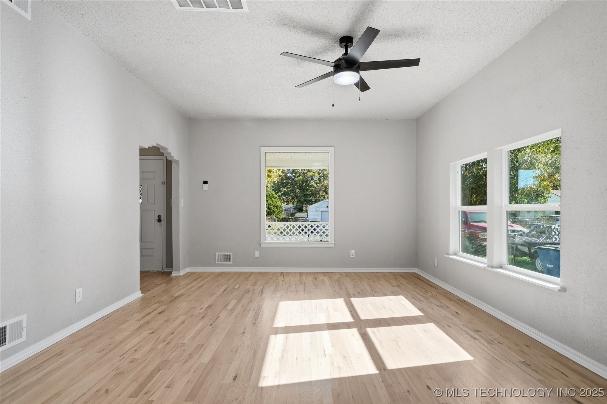 1820 N Delaware Avenue Property Photo 14