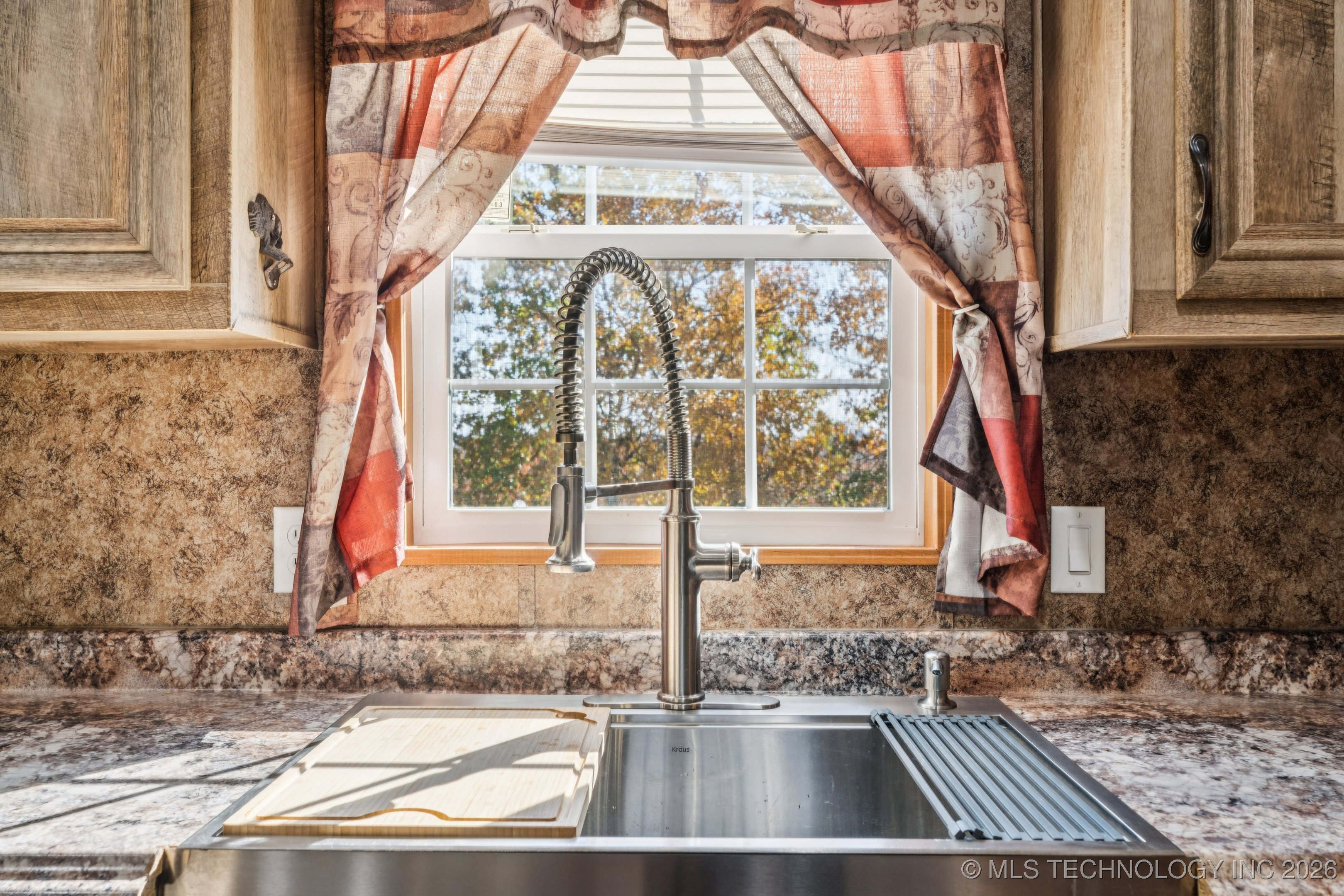 9904 S Post Oak Road Property Photo 15