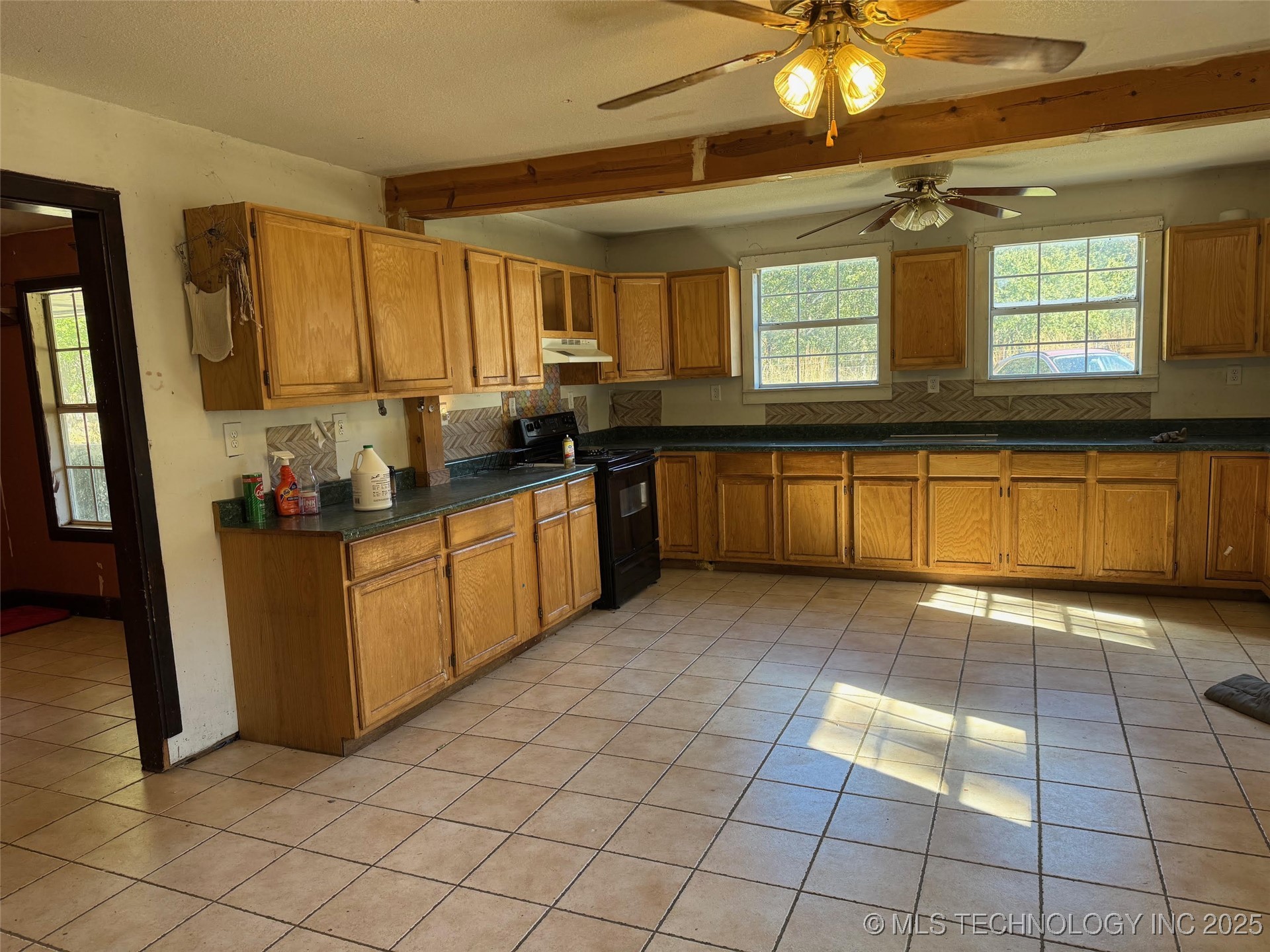 9611 Celia Berryhill Road Property Photo 10