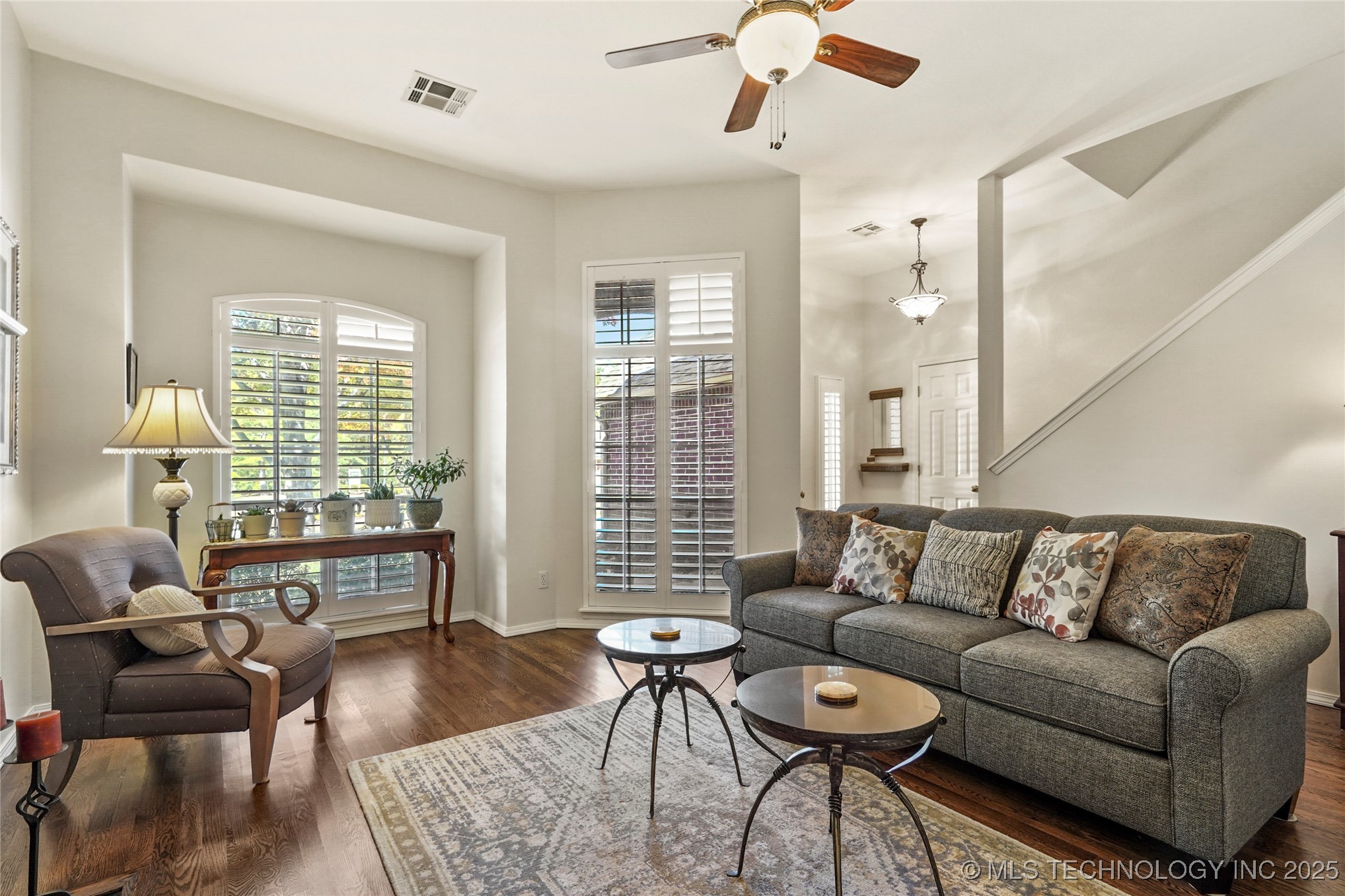 3033 W Oakland Street Property Photo 6