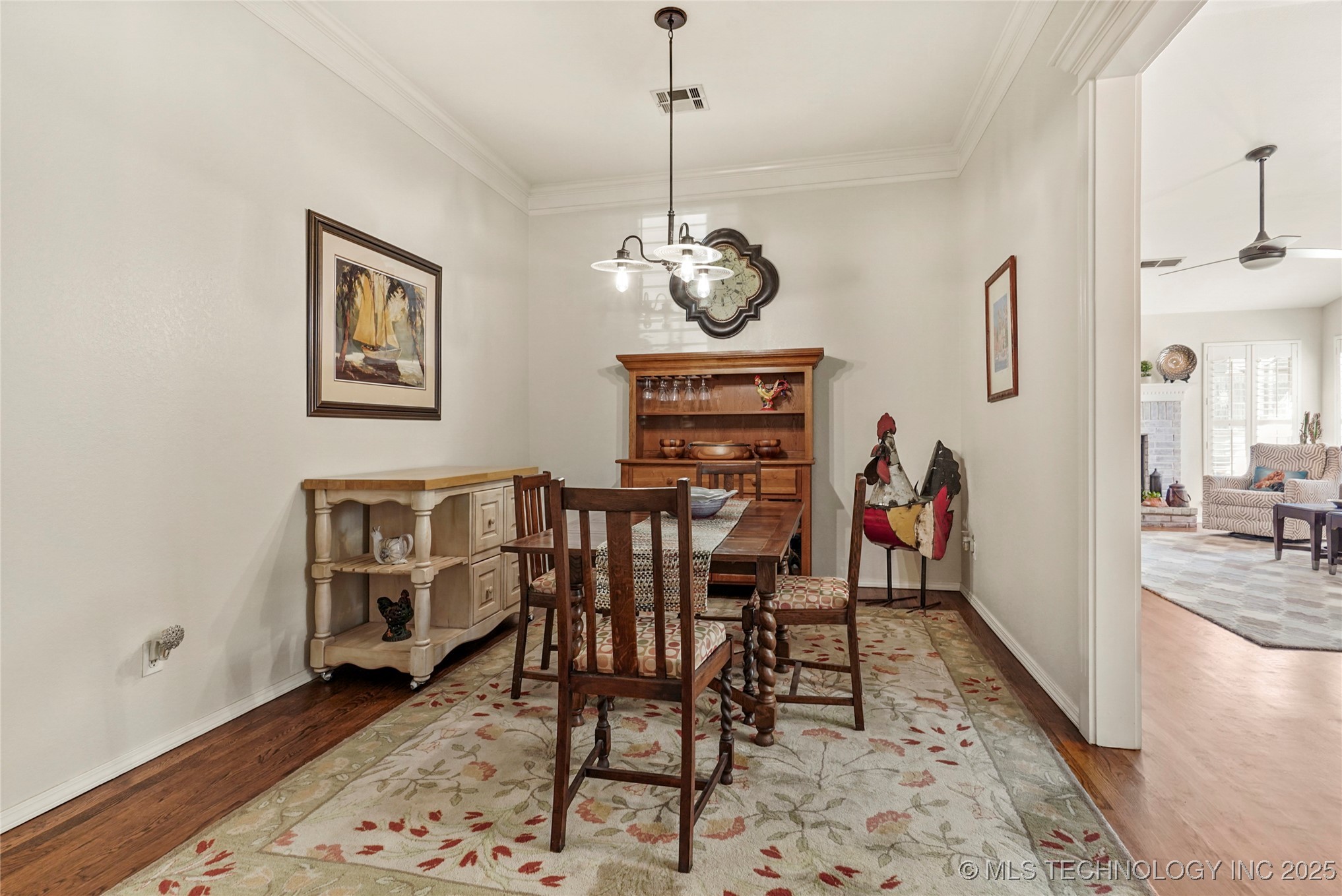 3033 W Oakland Street Property Photo 8