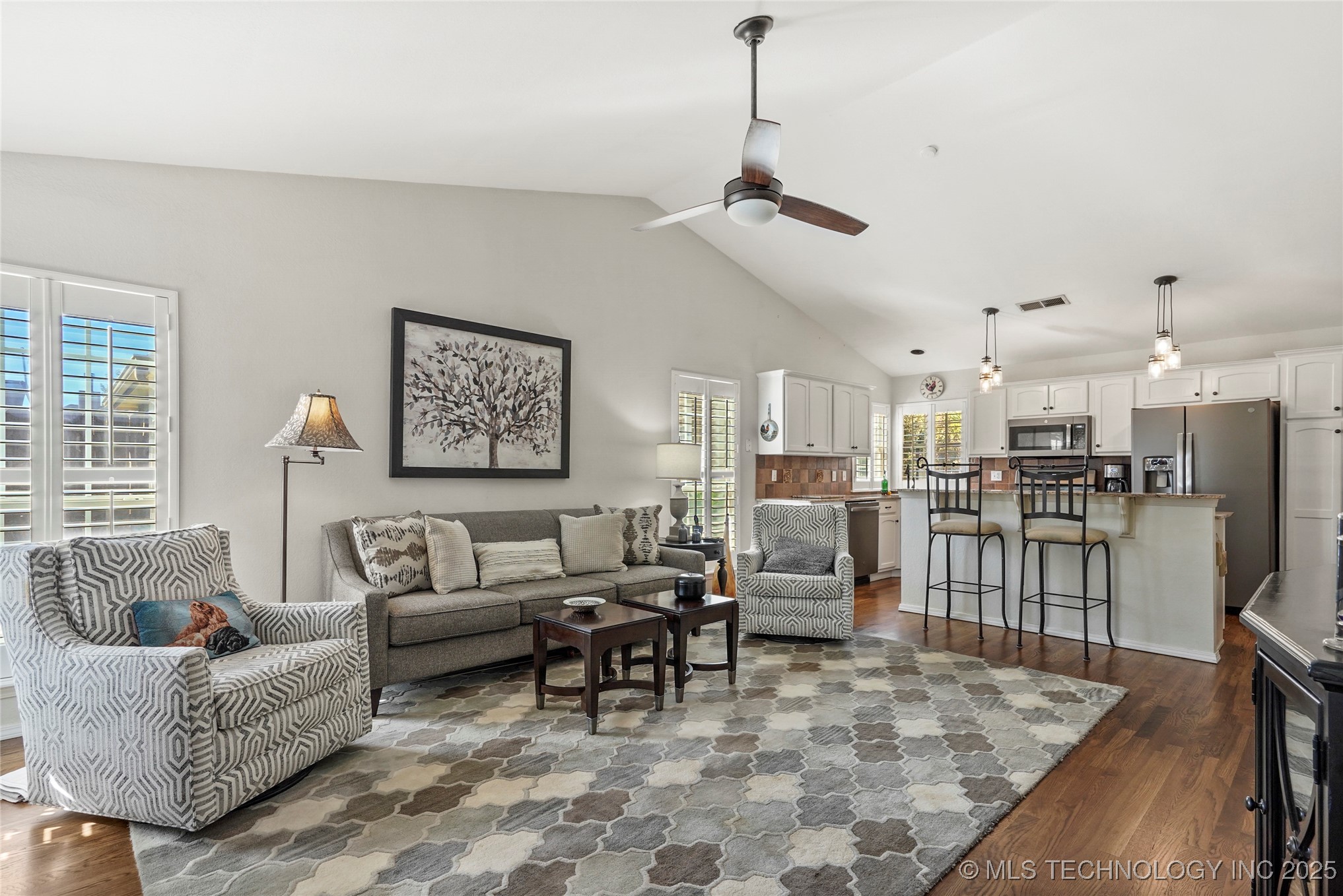 3033 W Oakland Street Property Photo 15