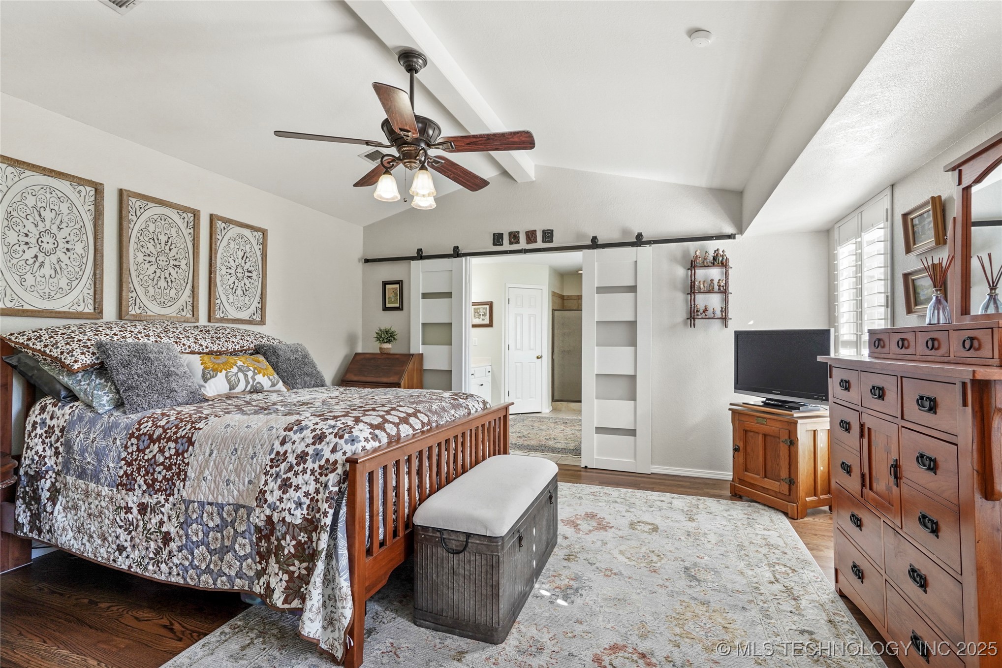 3033 W Oakland Street Property Photo 16