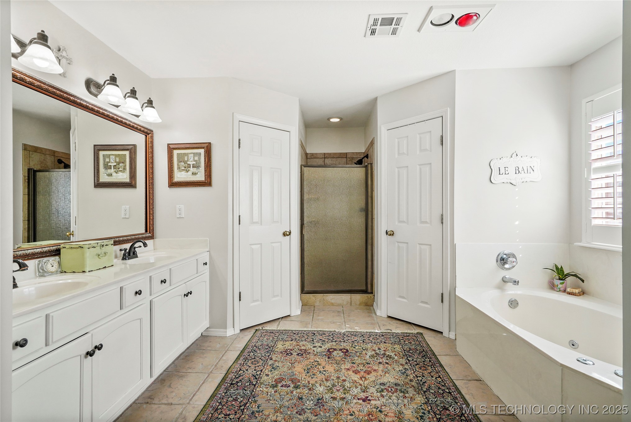 3033 W Oakland Street Property Photo 18