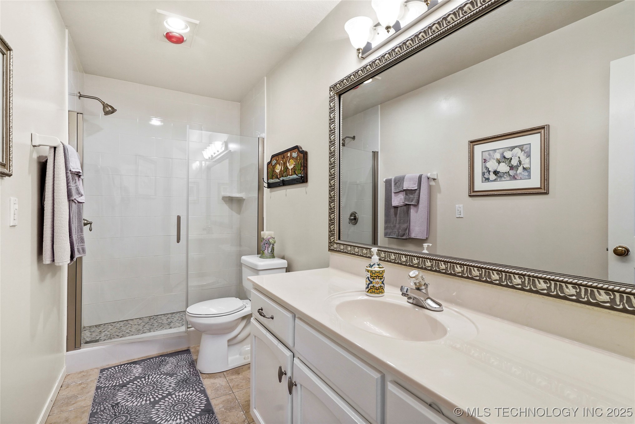 3033 W Oakland Street Property Photo 22