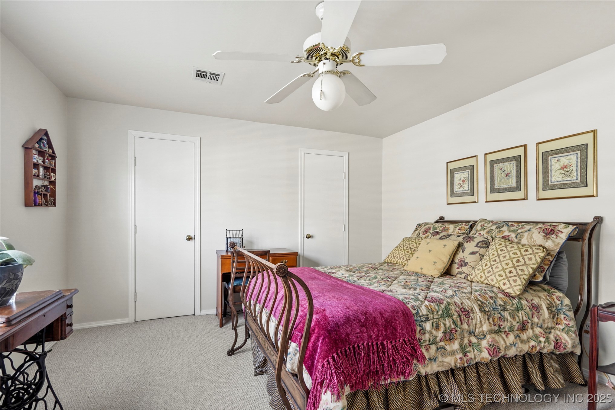 3033 W Oakland Street Property Photo 26