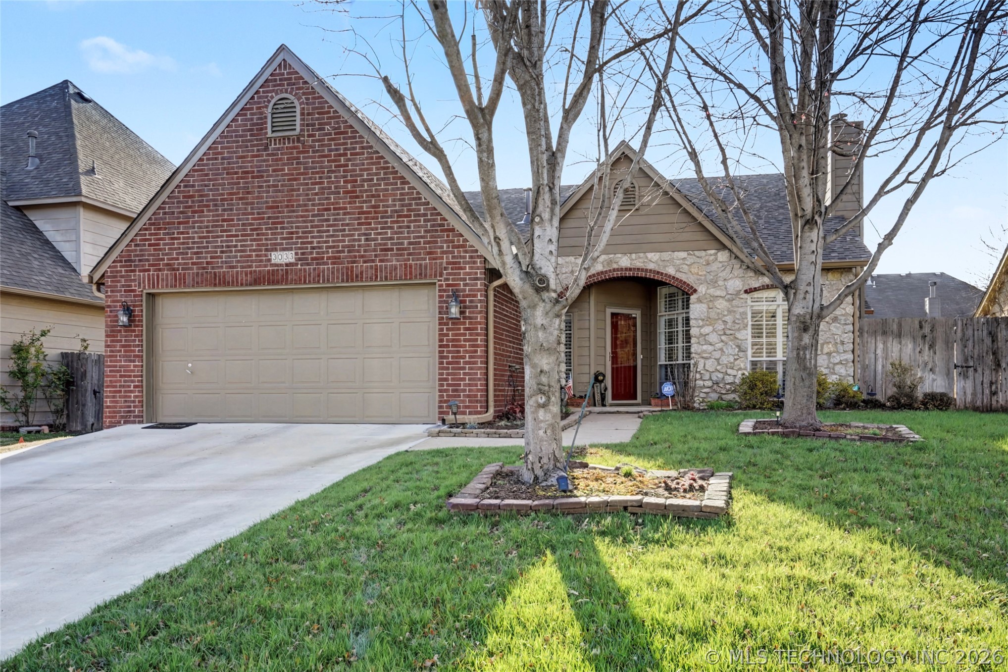 3033 W Oakland Street Property Photo 35