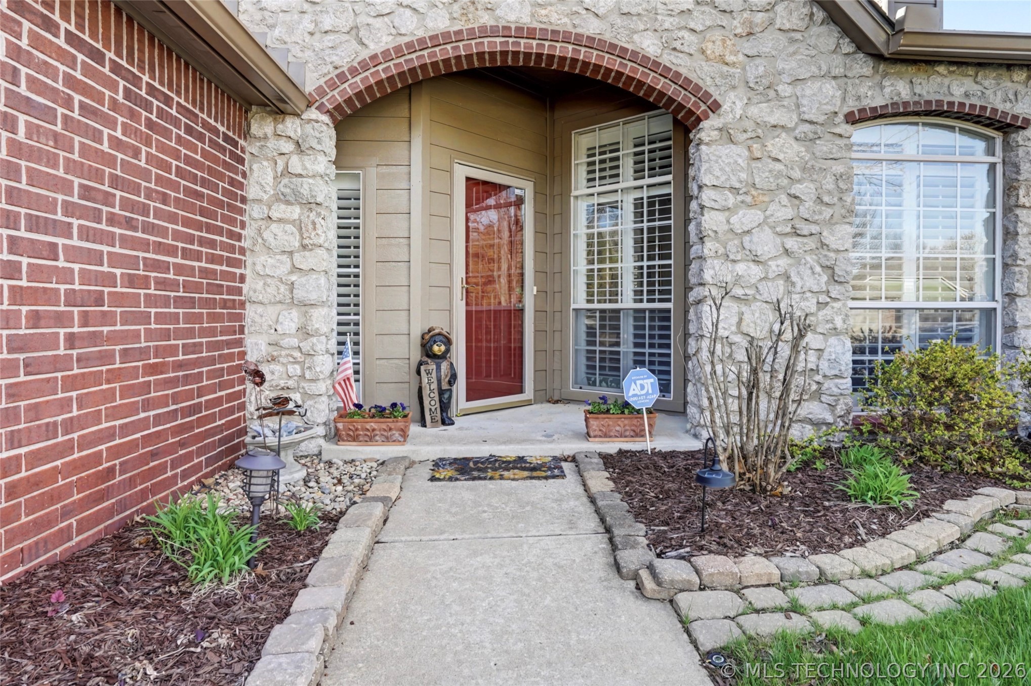 3033 W Oakland Street Property Photo 36