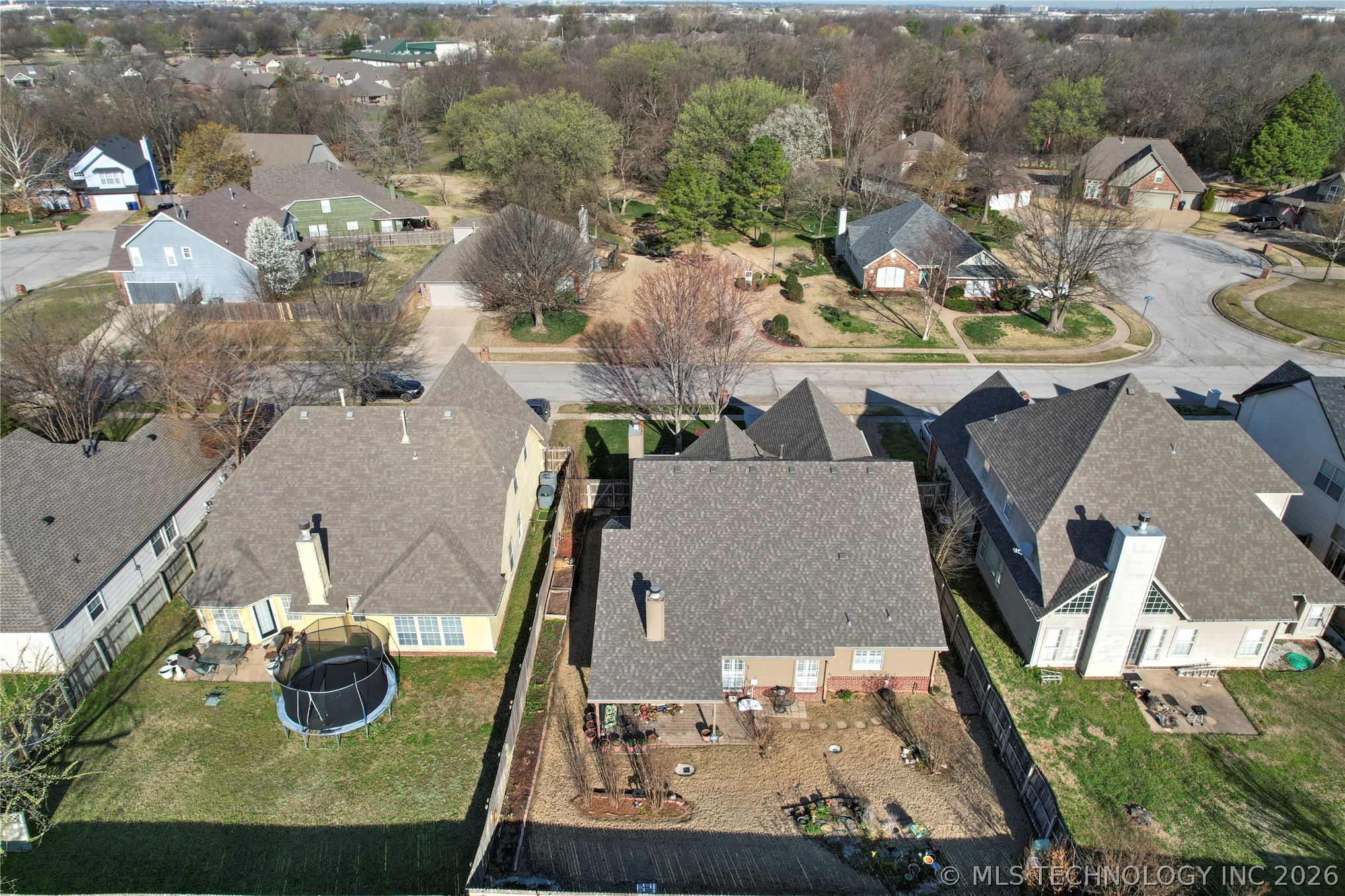 3033 W Oakland Street Property Photo 42