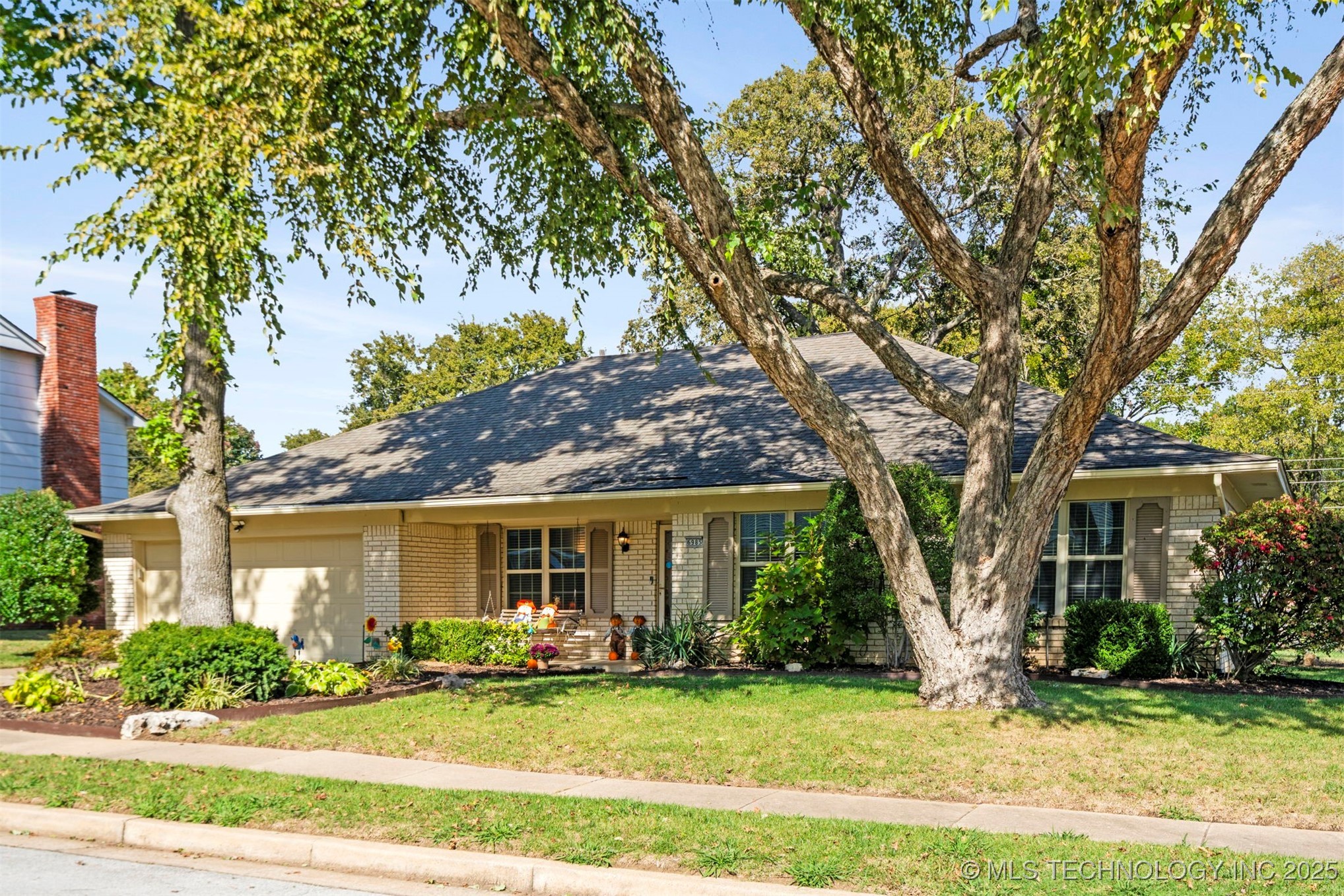 6985 E 72nd Street S Property Photo 2