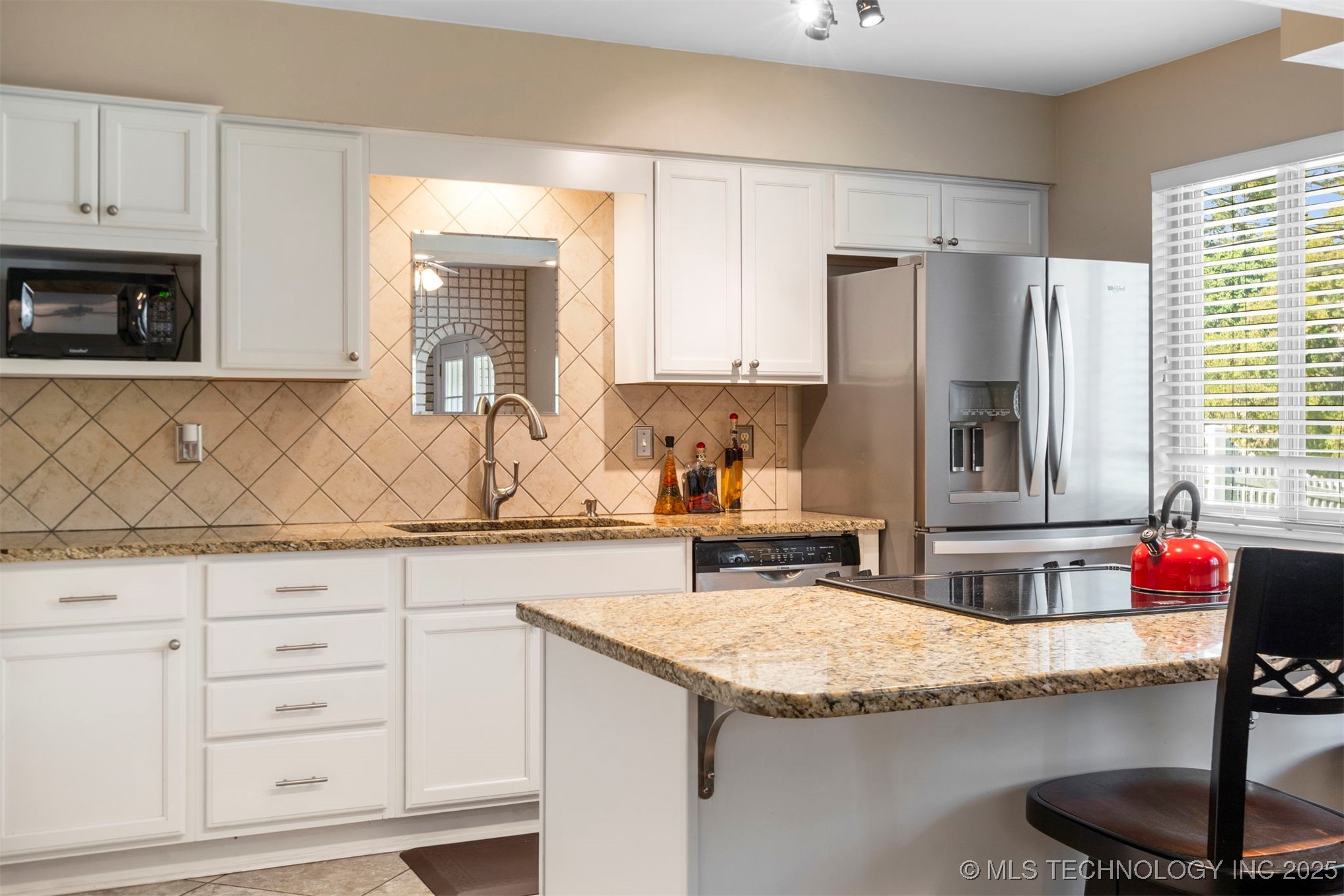 6985 E 72nd Street S Property Photo 8