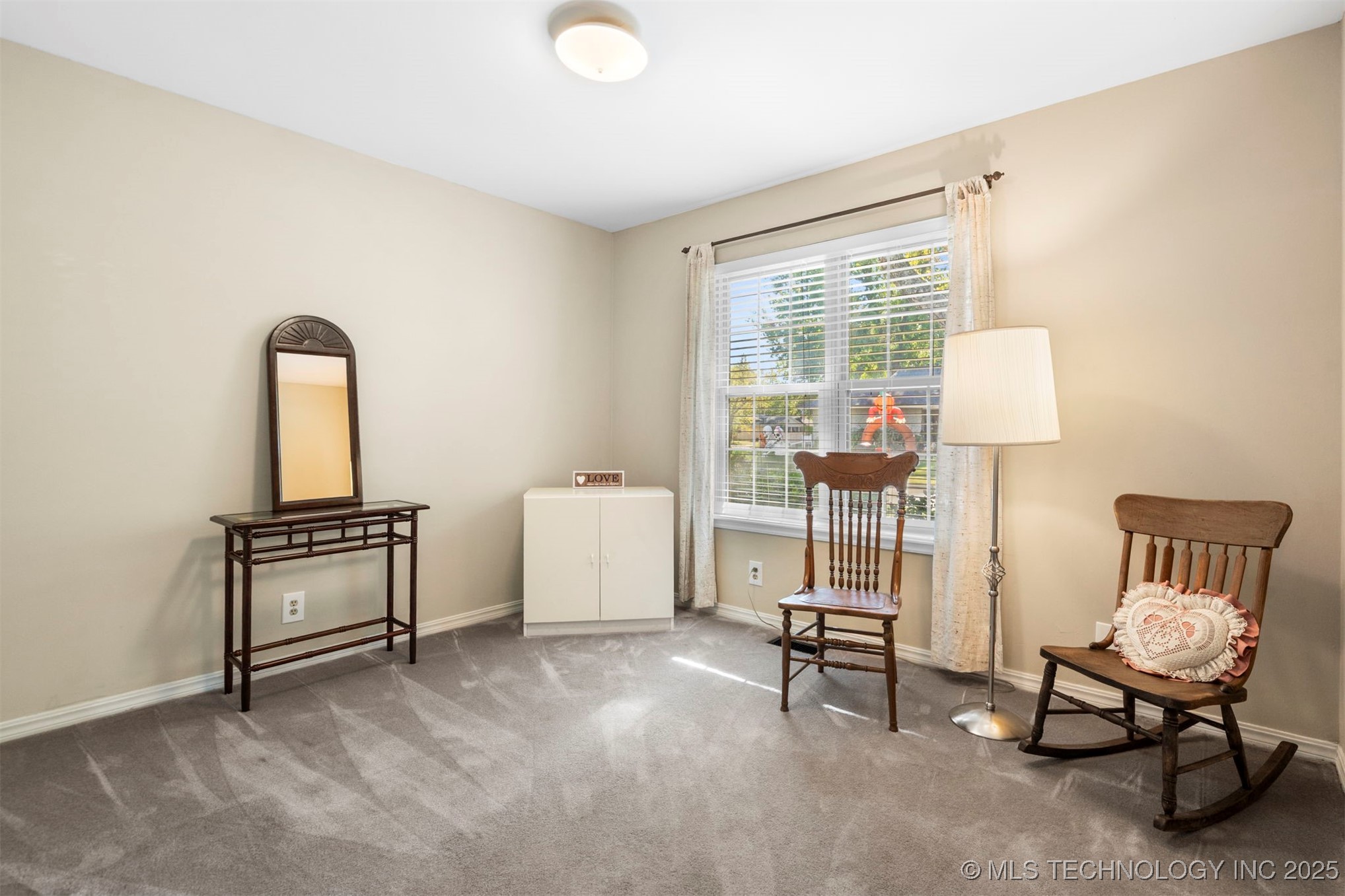 6985 E 72nd Street S Property Photo 17