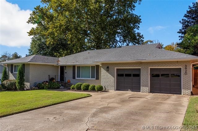 3920 S Utica Avenue Property Photo 6