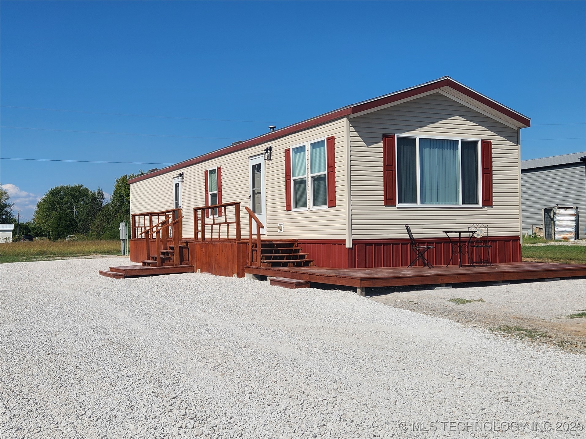 114554 S 4203 Road Property Photo 1