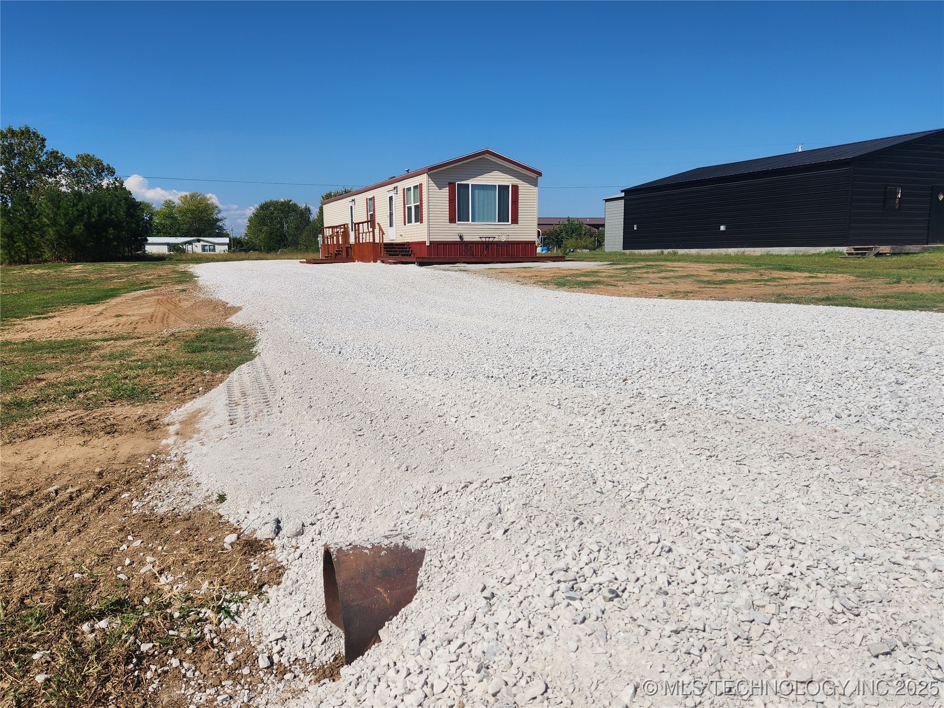 114554 S 4203 Road Property Photo 3