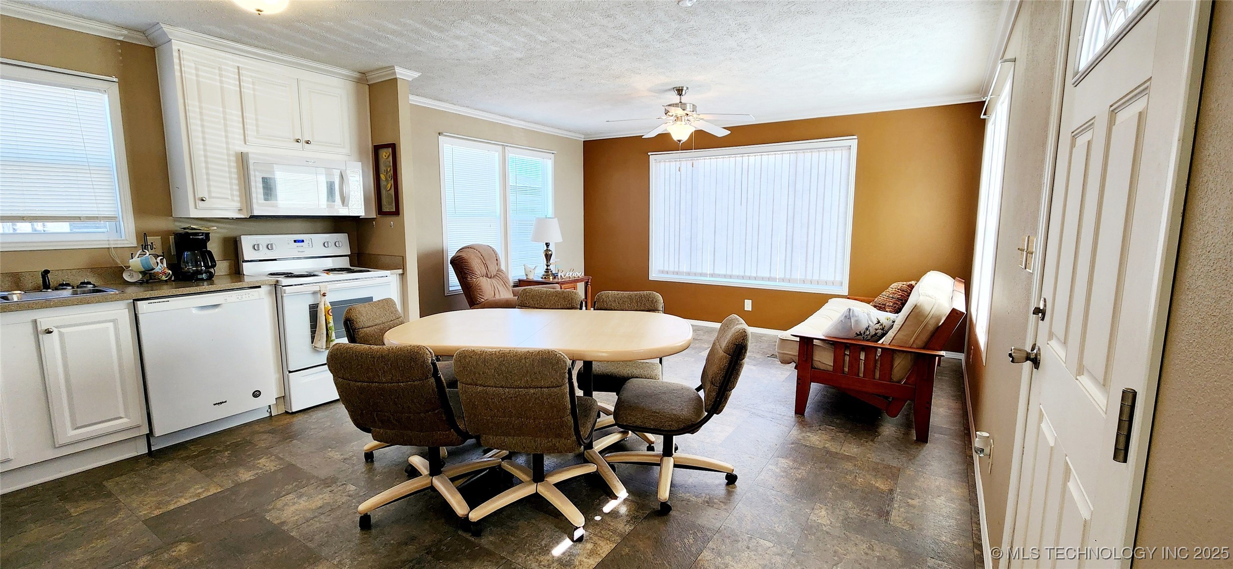 114554 S 4203 Road Property Photo 14