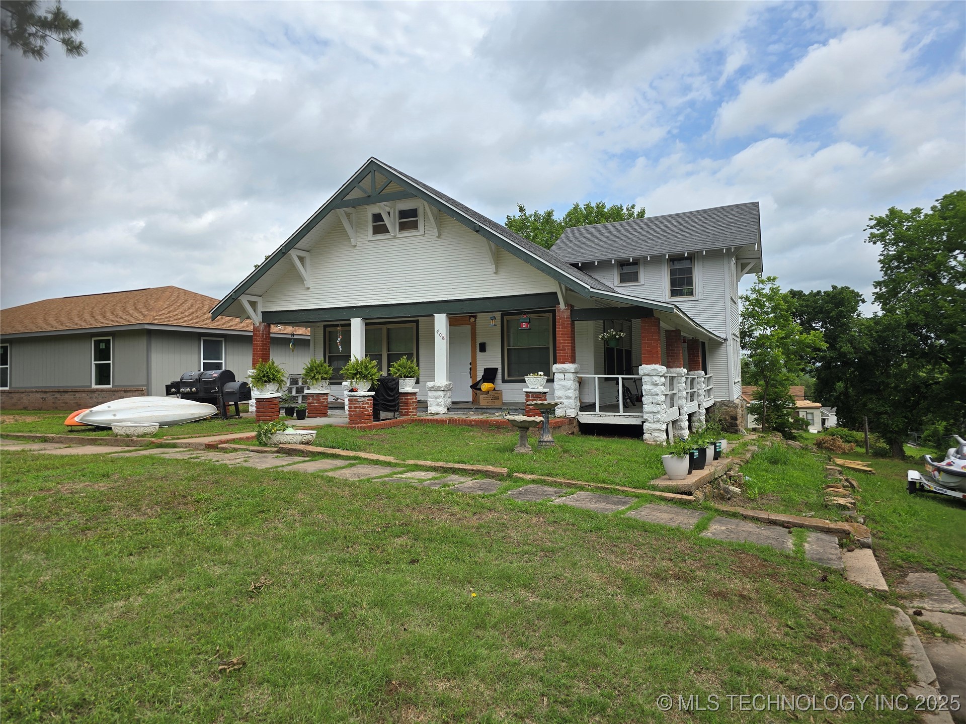 406 Denver Street Property Photo 2