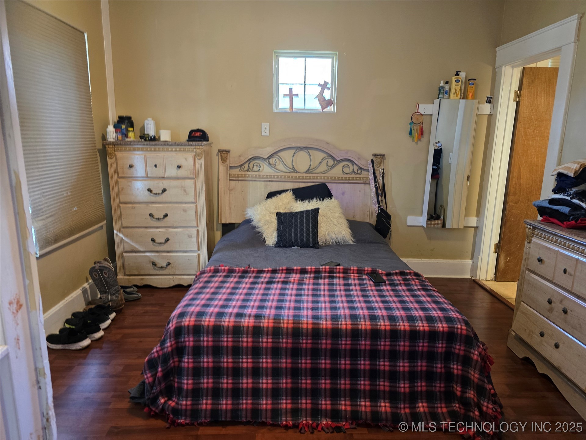 406 Denver Street Property Photo 9