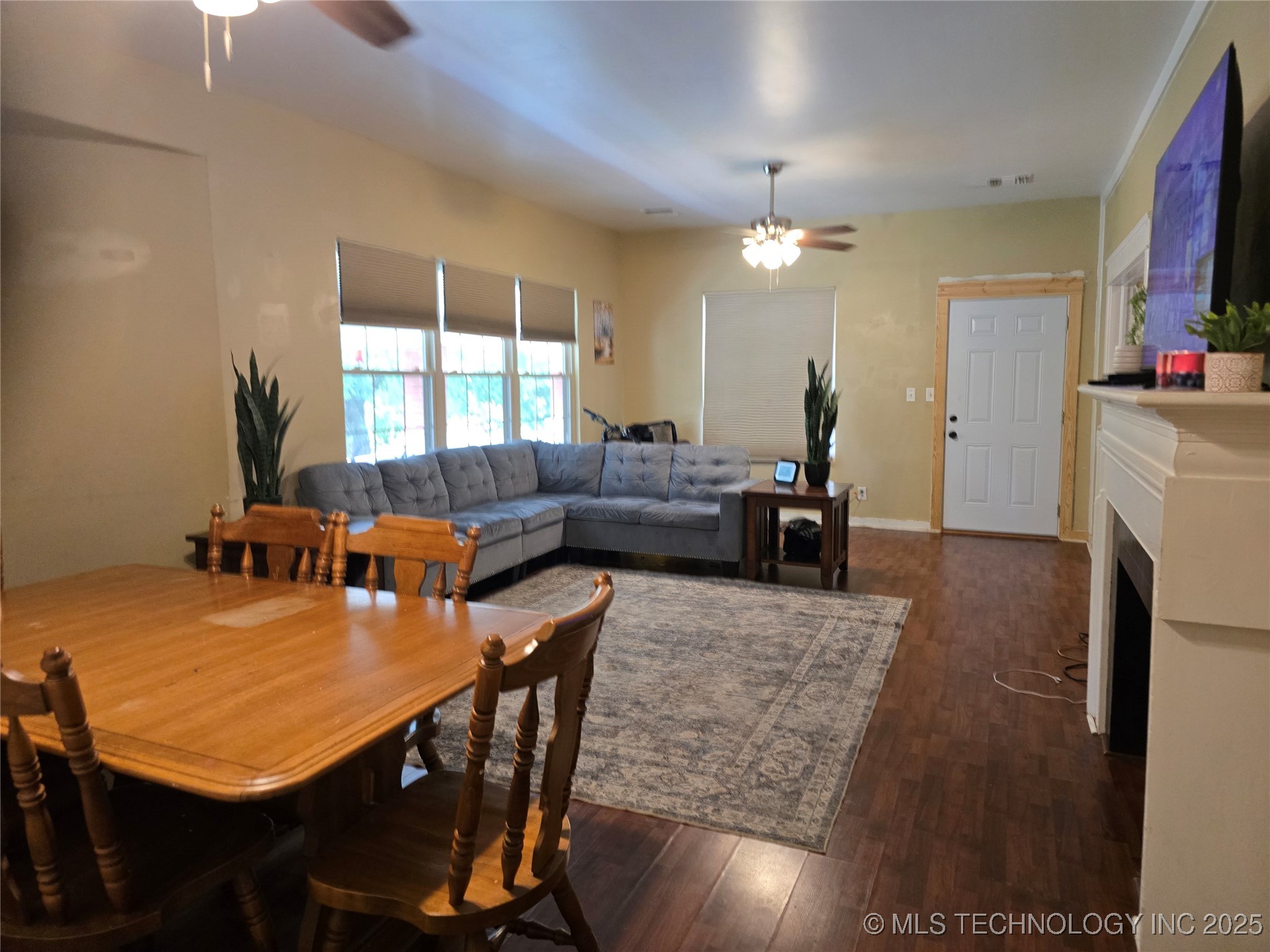 406 Denver Street Property Photo 14