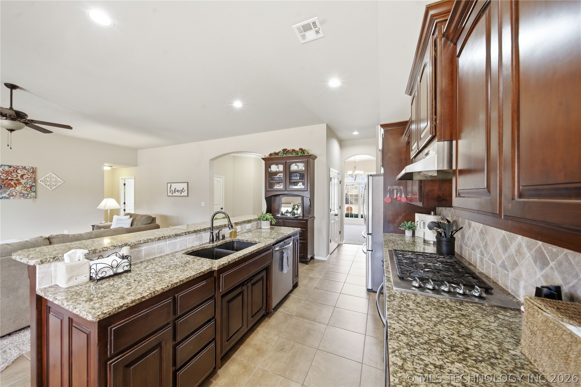 5317 Skylane Drive Property Photo 14