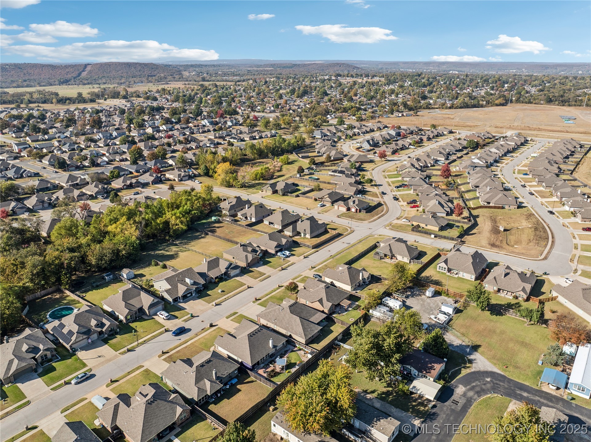 5317 Skylane Drive Property Photo 35