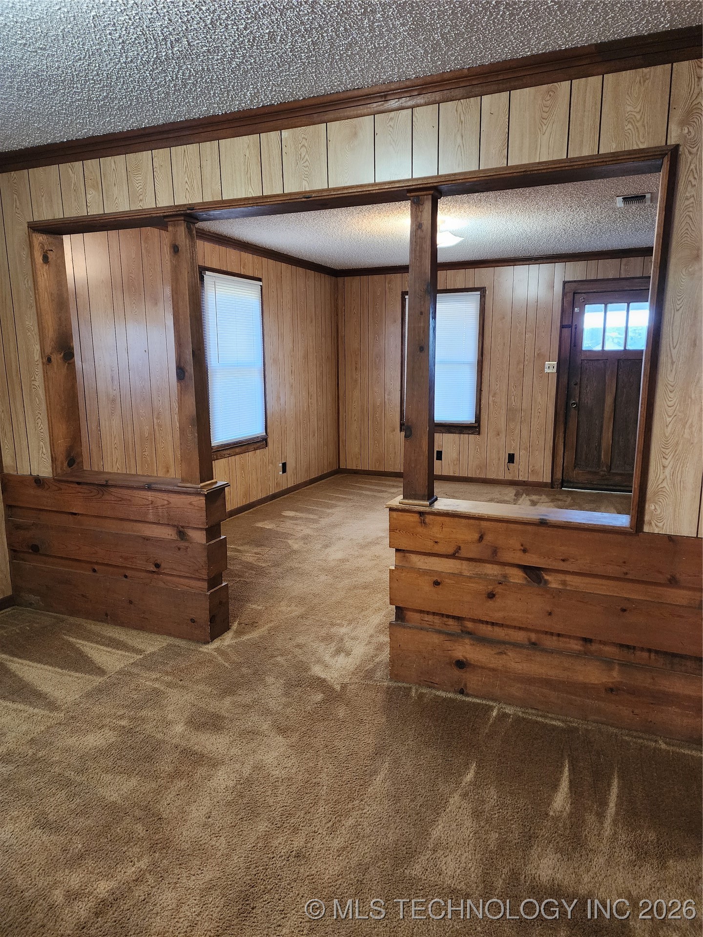 611 N 7th Avenue Property Photo 5