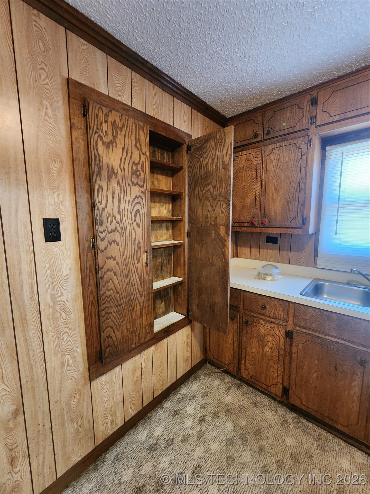 611 N 7th Avenue Property Photo 18