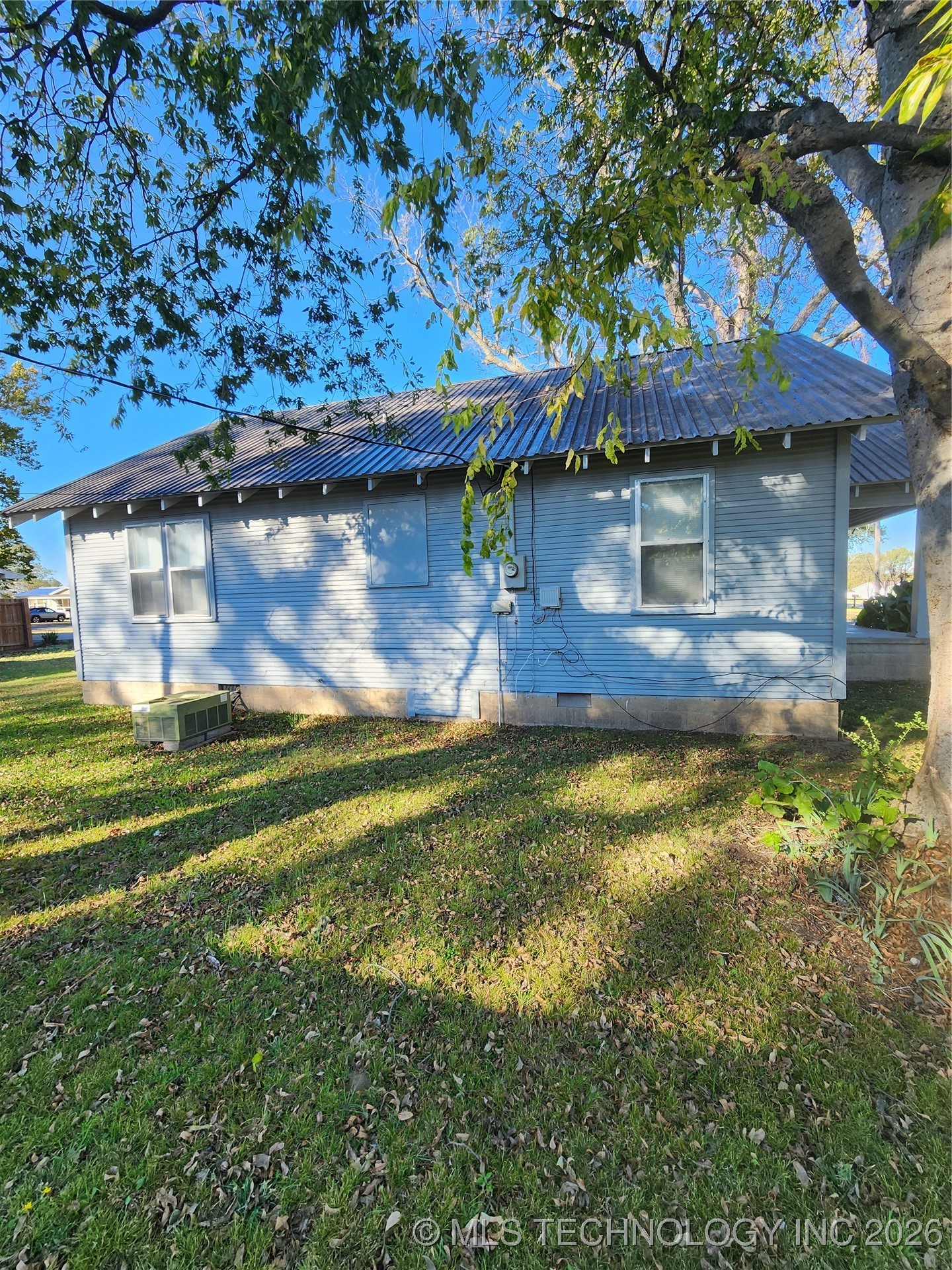 611 N 7th Avenue Property Photo 26