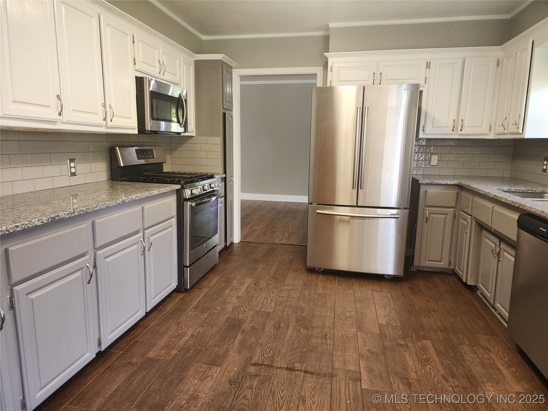 10290 County Road 1543 Property Photo 4