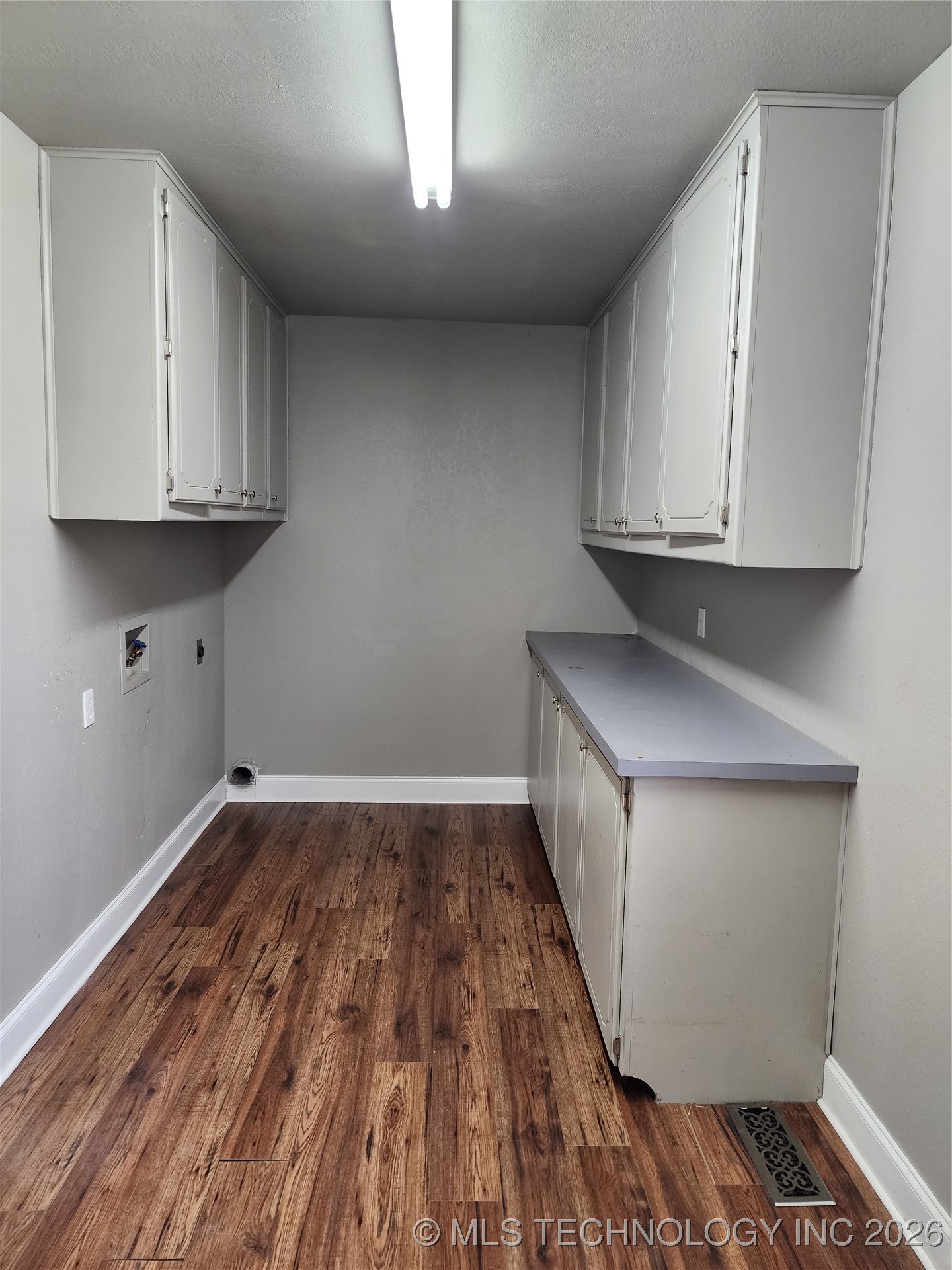 10290 County Road 1543 Property Photo 7