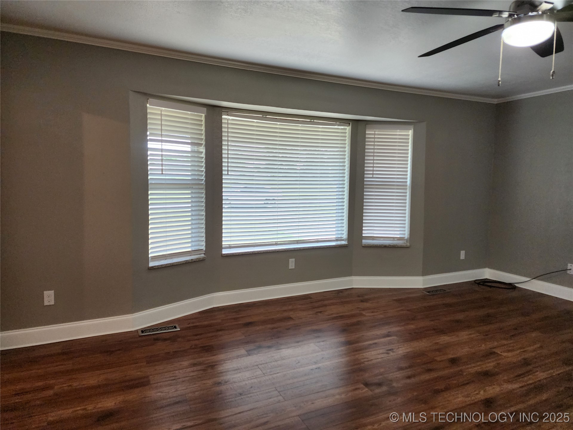 10290 County Road 1543 Property Photo 9