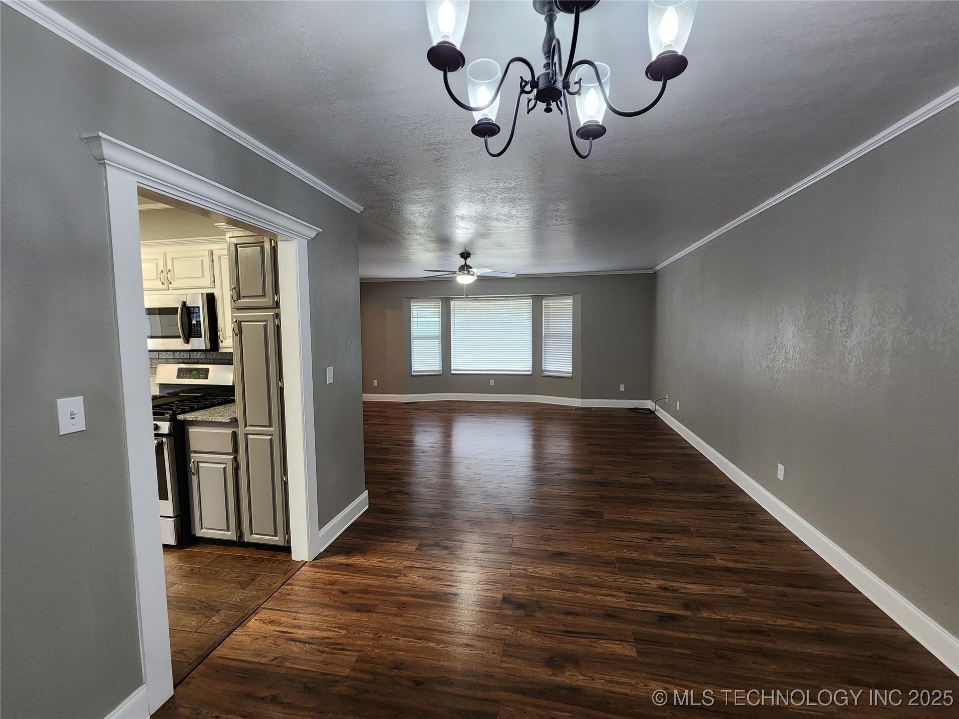 10290 County Road 1543 Property Photo 10