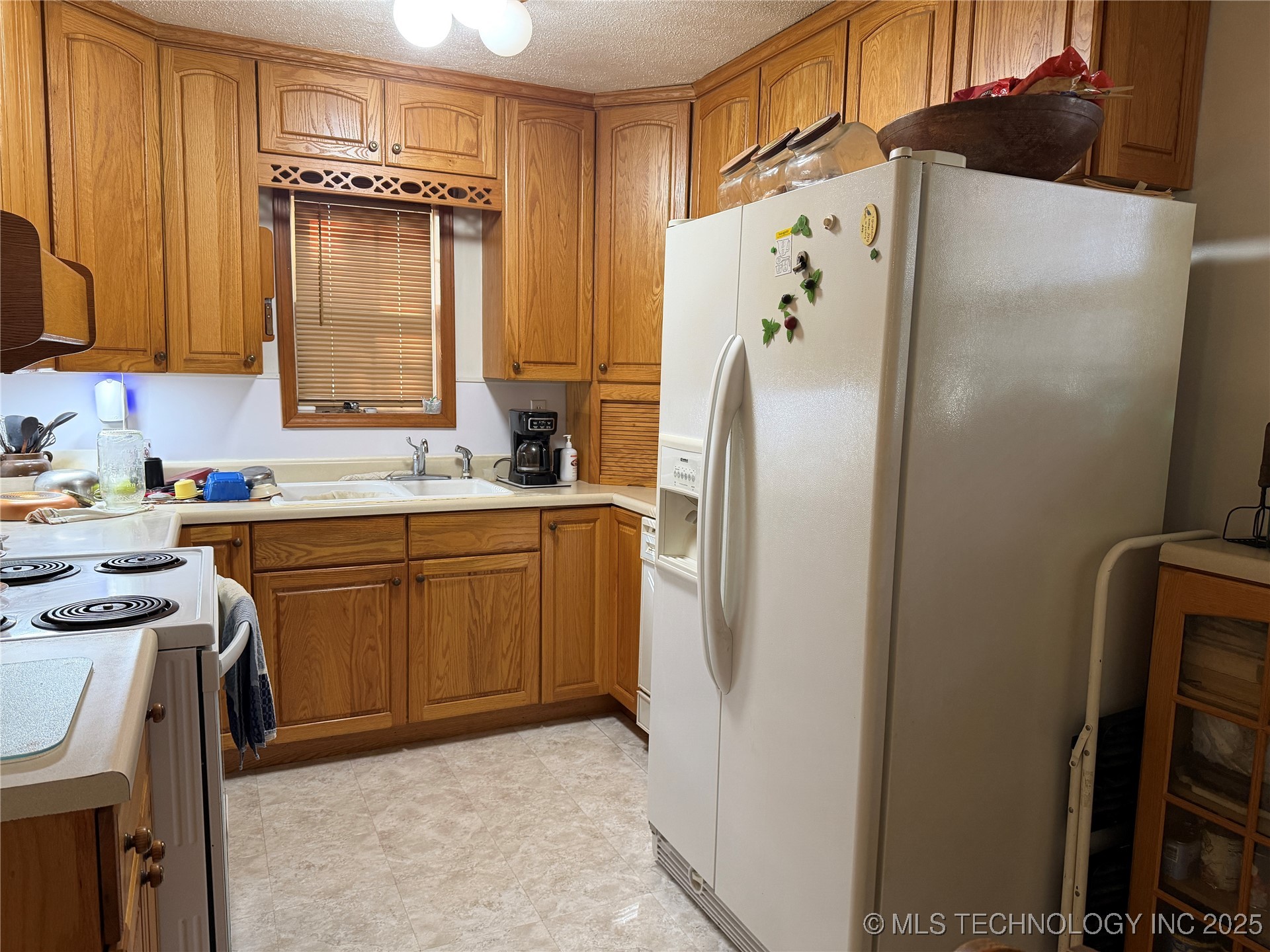 425671 E 1168 Road Property Photo 7