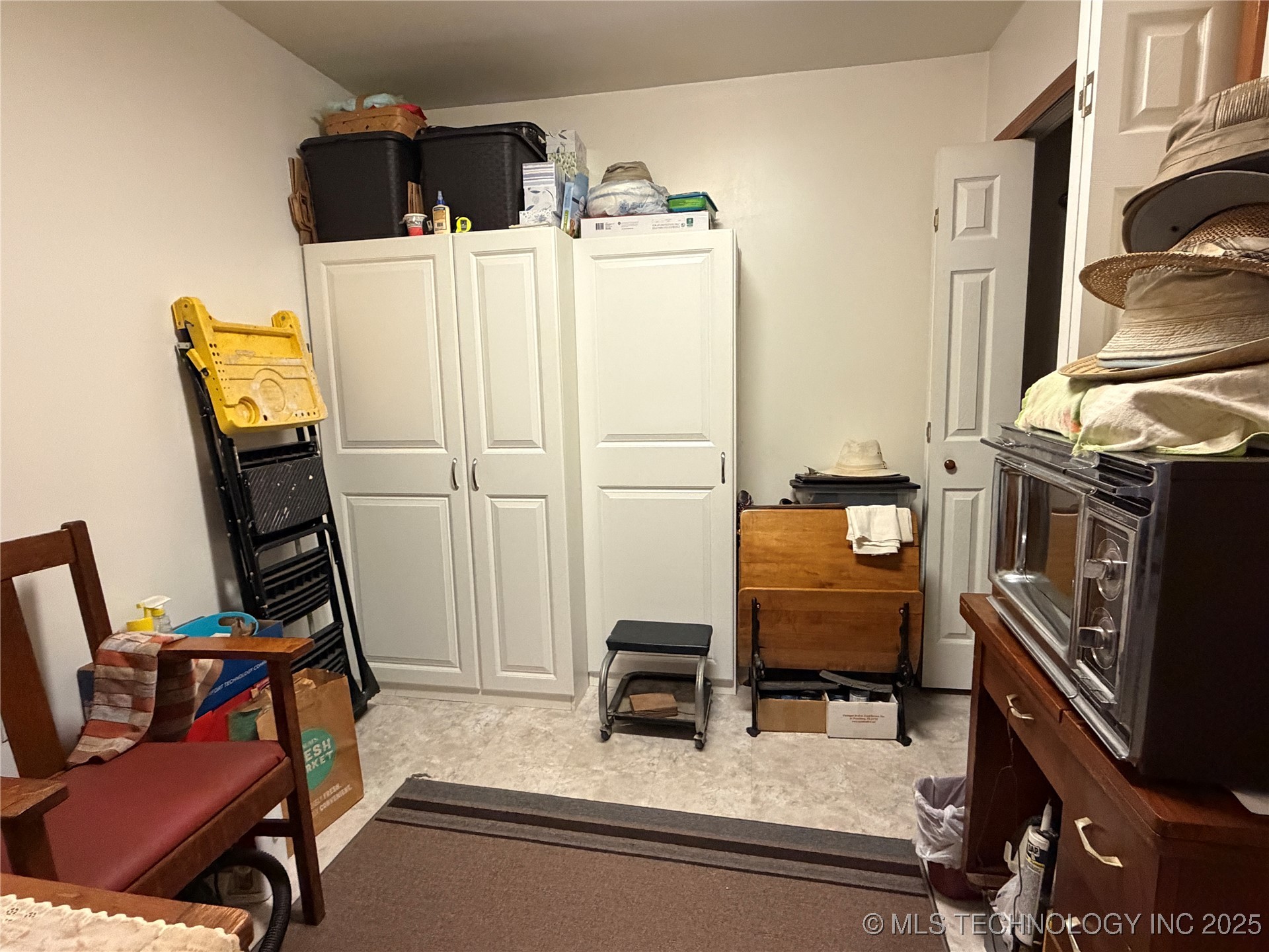 425671 E 1168 Road Property Photo 21