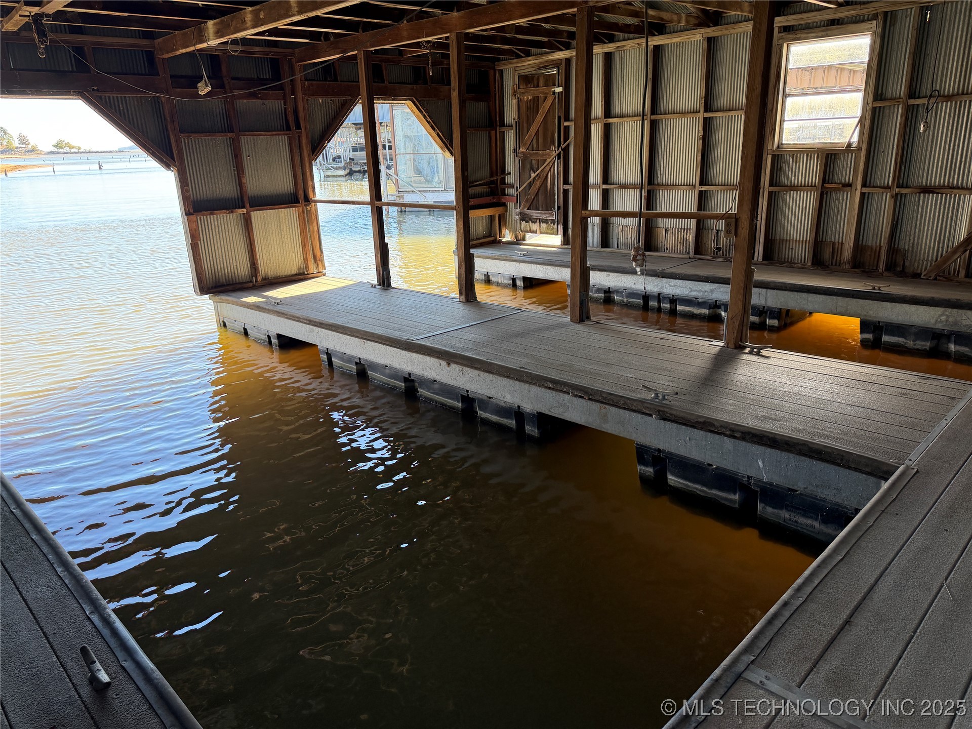 425671 E 1168 Road Property Photo 37