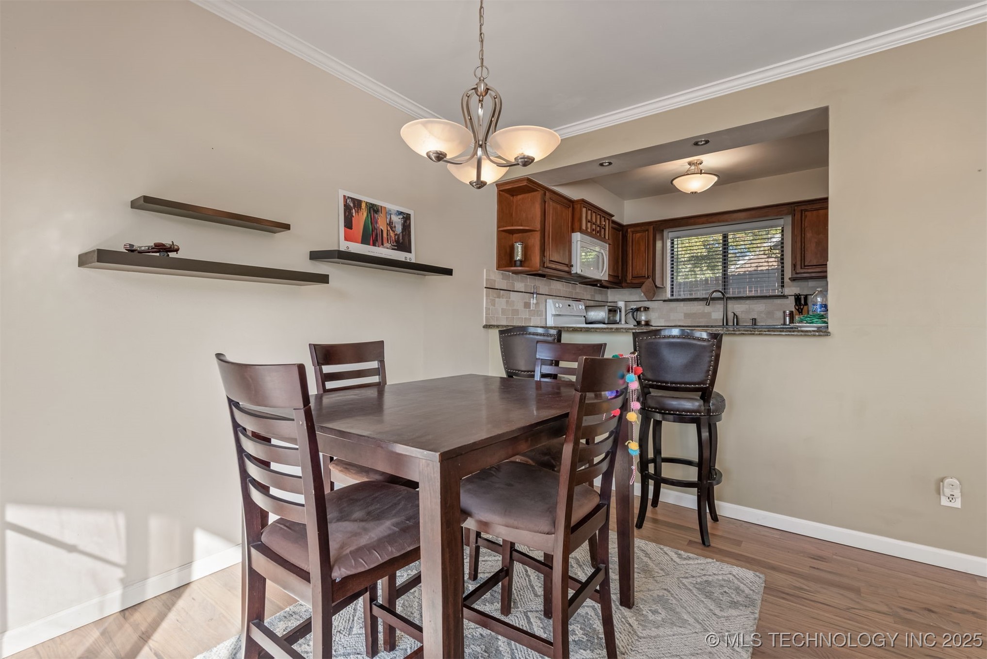 1410 S Houston Avenue D Property Photo 13