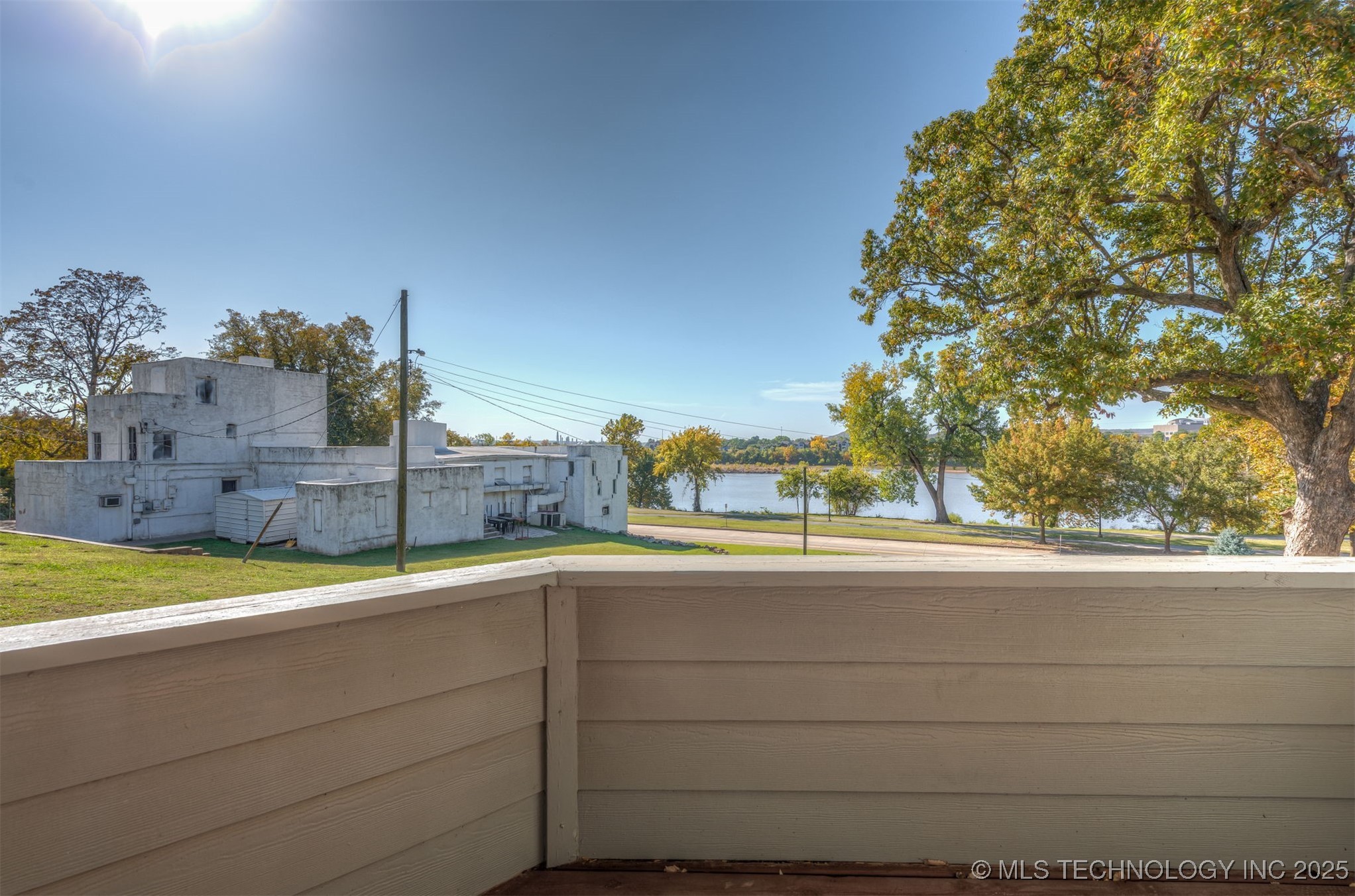 1410 S Houston Avenue D Property Photo 32