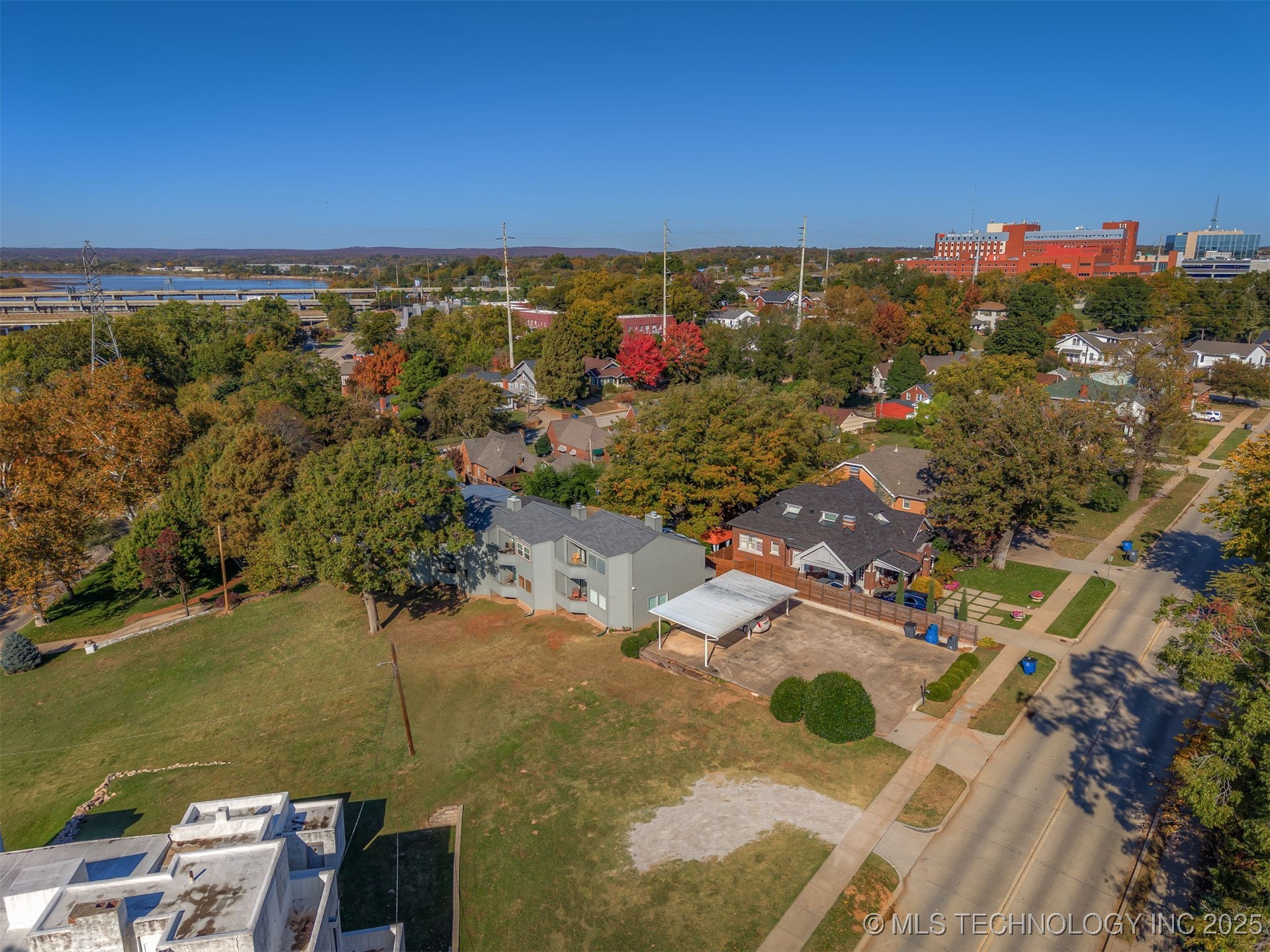 1410 S Houston Avenue D Property Photo 34